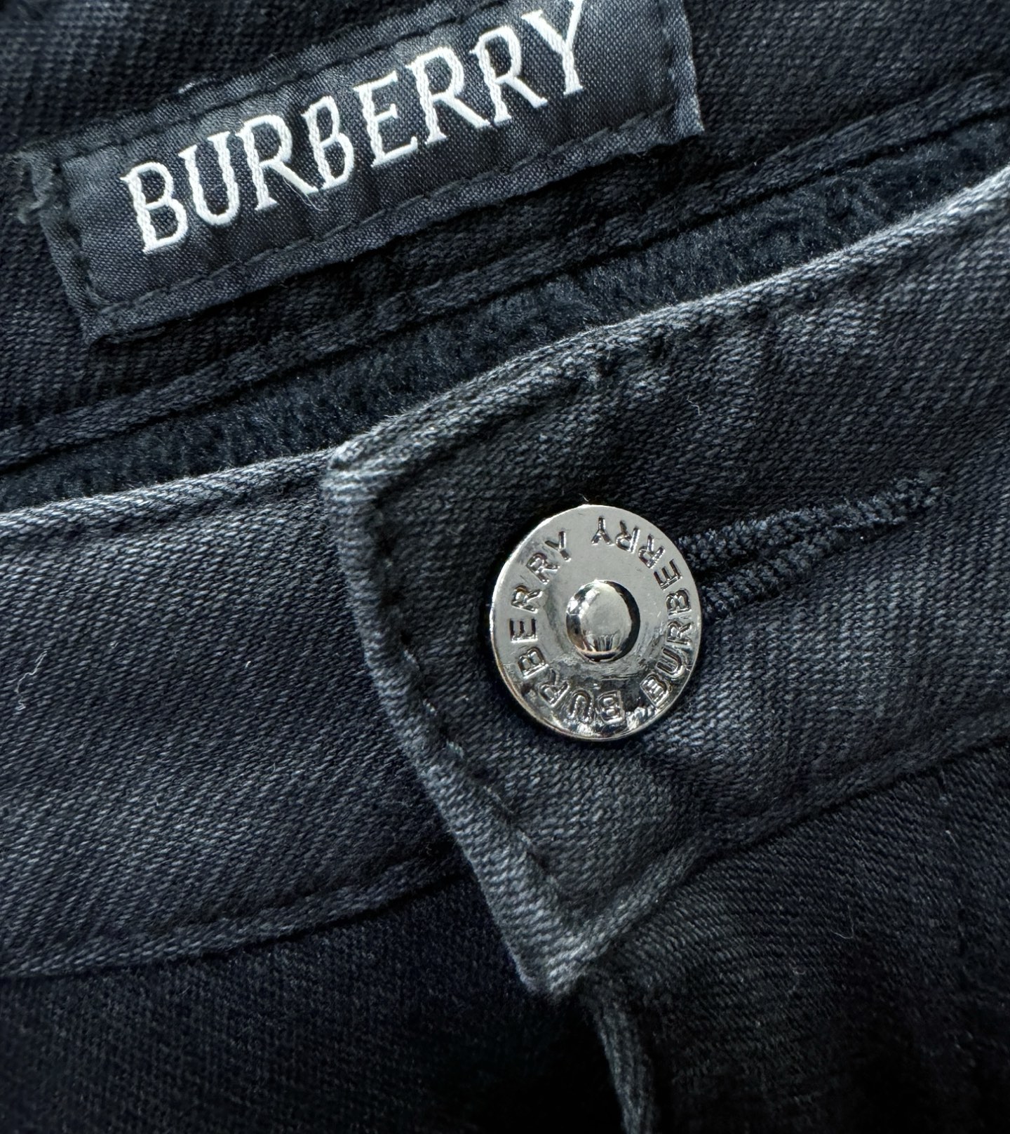 加绒款 BURBERRY巴宝莉 2025专柜新品，原版牛仔裤 加绒加厚保暖，原版重工打造，品牌经典LOG