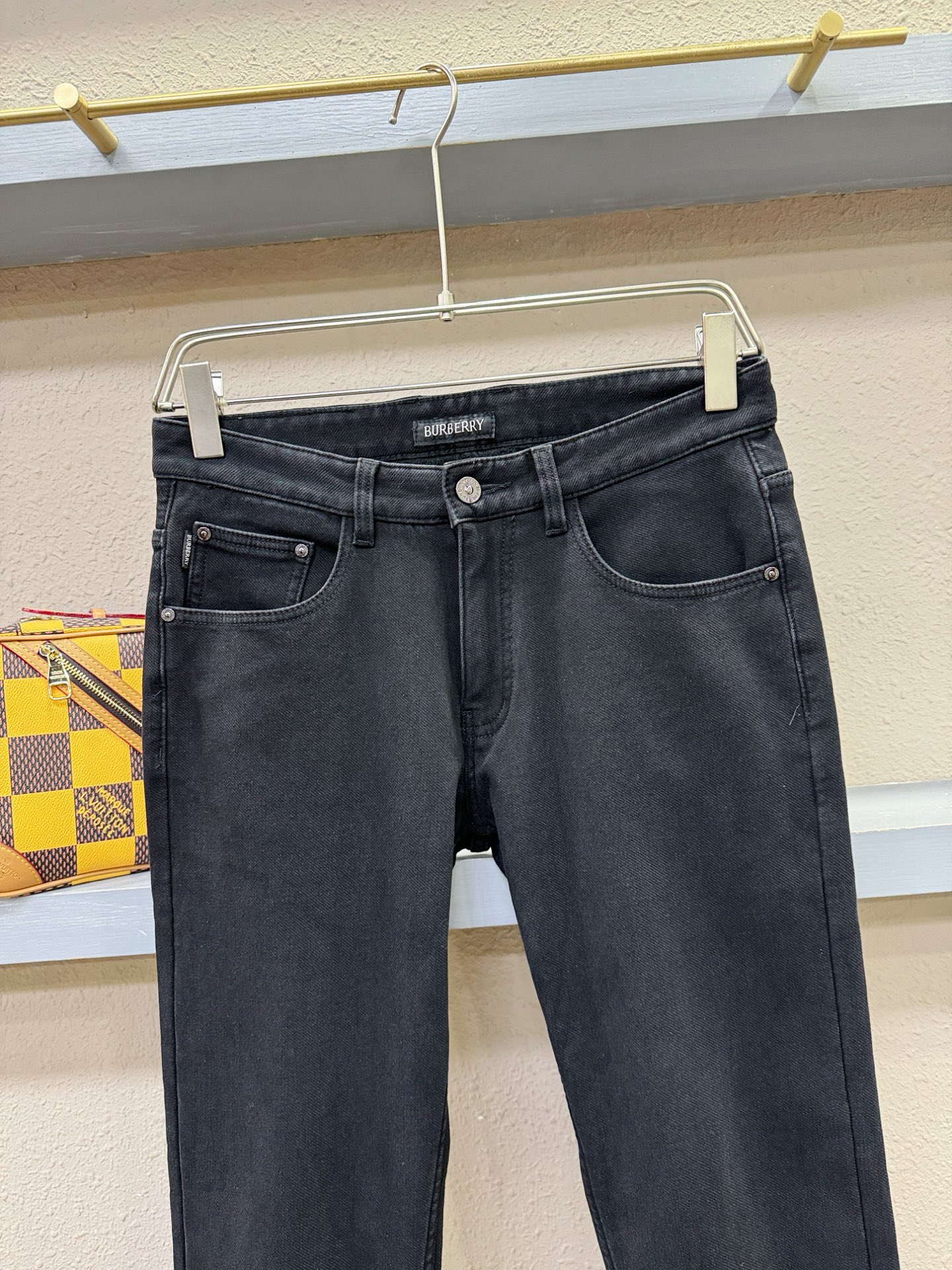 加绒款 BURBERRY巴宝莉 2025专柜新品，原版牛仔裤 加绒加厚保暖，原版重工打造，品牌经典LOG