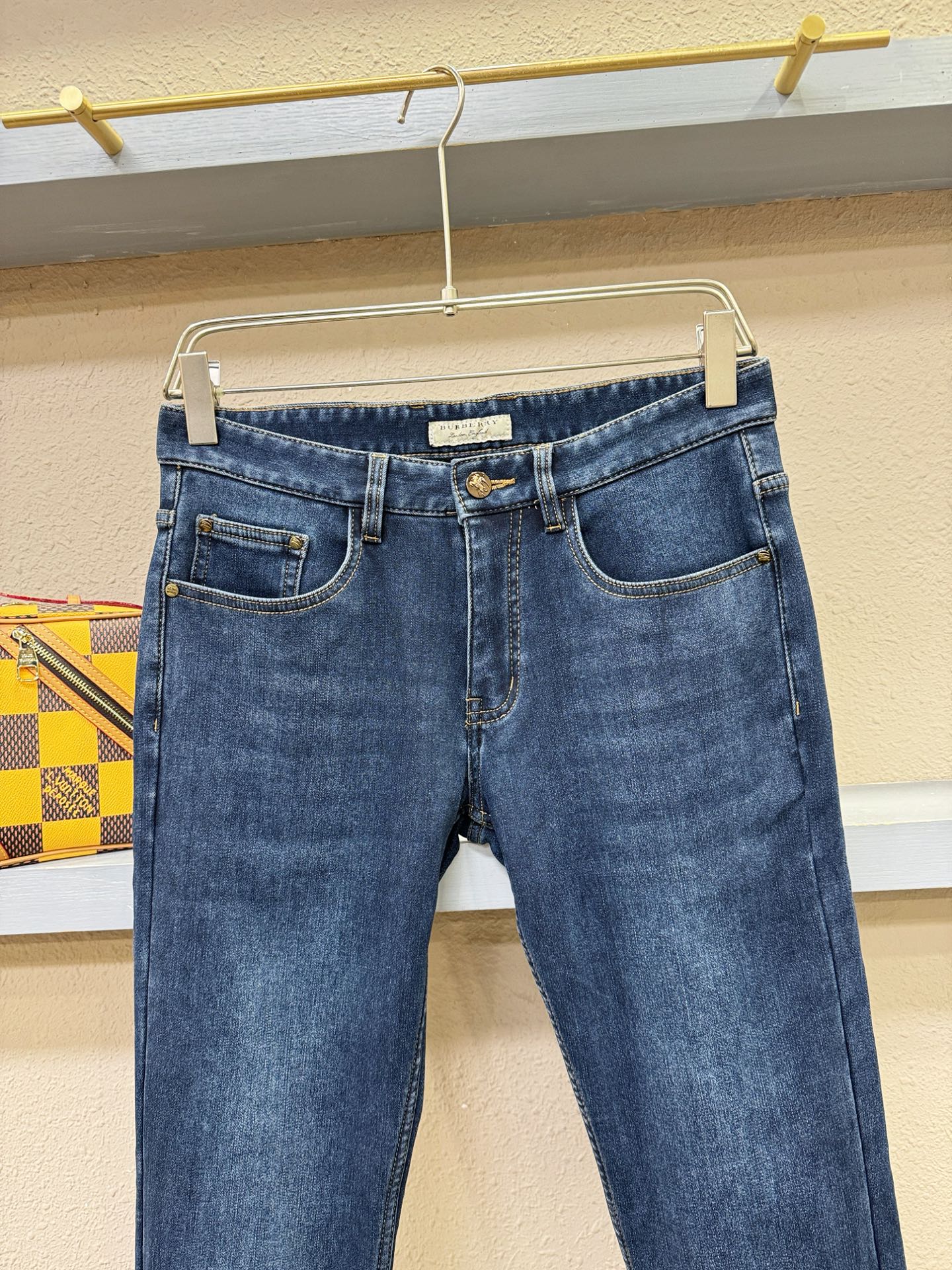 加绒款 BURBERRY巴宝莉 2025专柜新品，原版牛仔裤 加绒加厚保暖，原版重工打造，品牌经典LOG