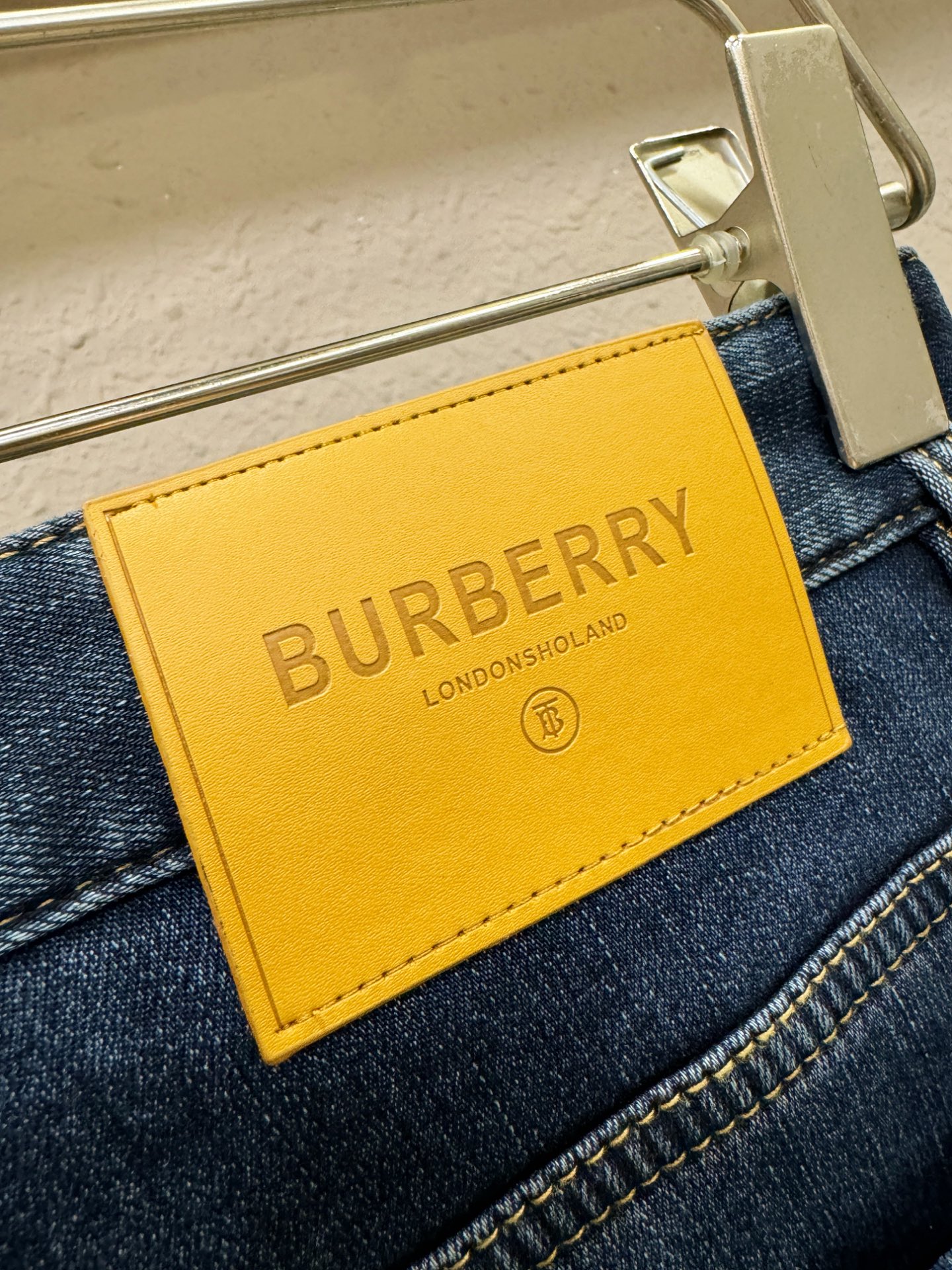 加绒款 BURBERRY巴宝莉 2025专柜新品，原版牛仔裤 加绒加厚保暖，原版重工打造，品牌经典LOG