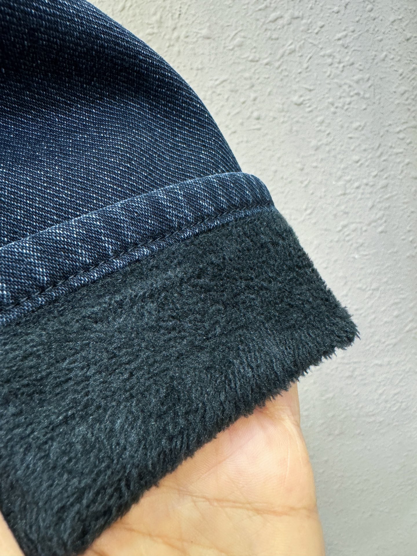 加绒款 LV路易威登 2025专柜新品，原版牛仔裤 加绒加厚保暖，原版重工打造，品牌经典LOGO设计，三