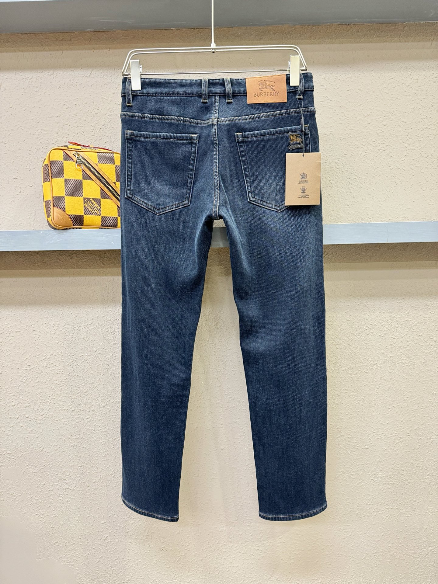 加绒款 BURBERRY巴宝莉 2025专柜新品，原版牛仔裤 加绒加厚保暖，原版重工打造，品牌经典LOG
