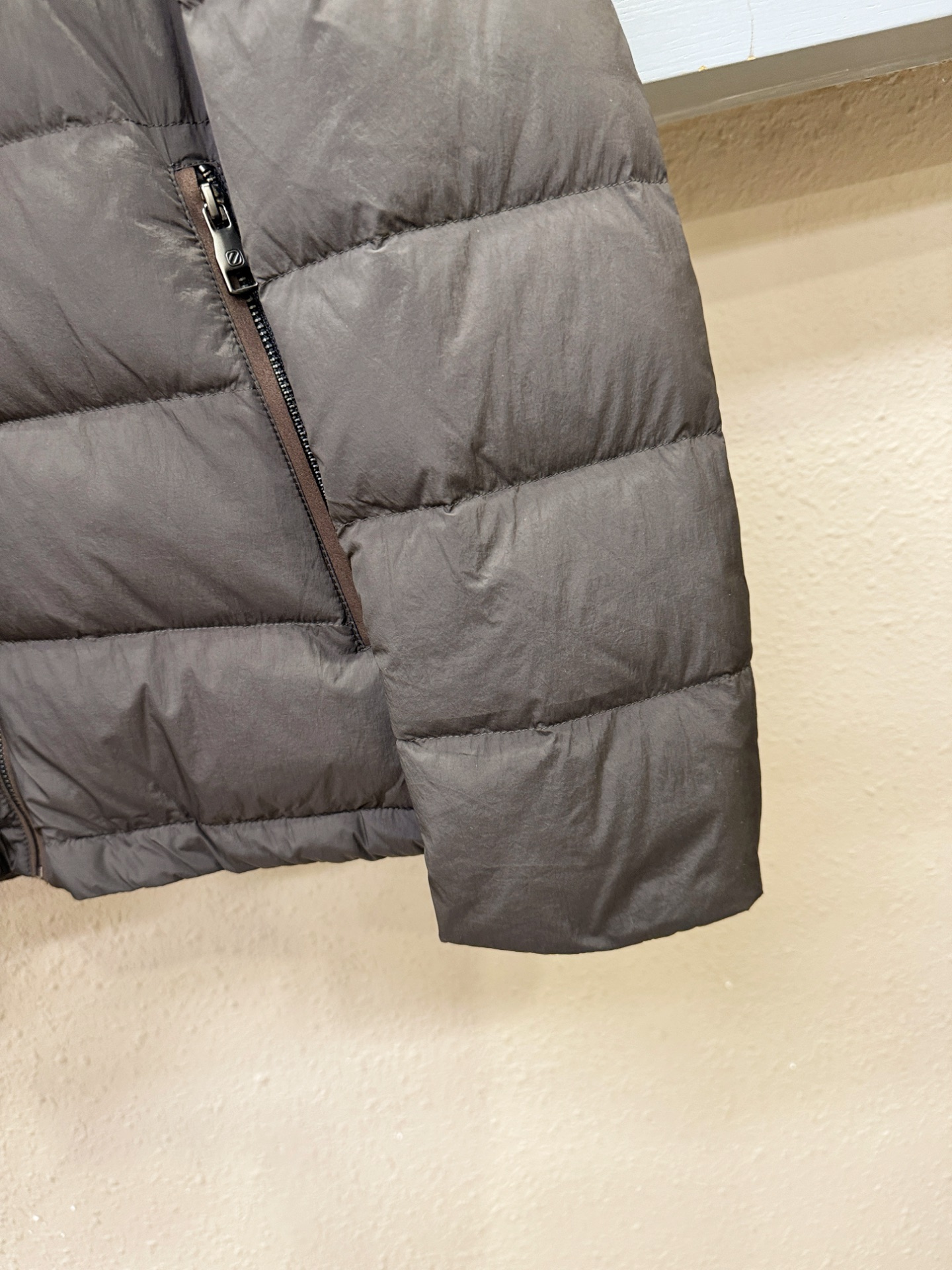 Ermenegildo Zeg*a杰*亚 2025新款羽绒服，秀场新品，品相非常完美，专柜高科技防水面料