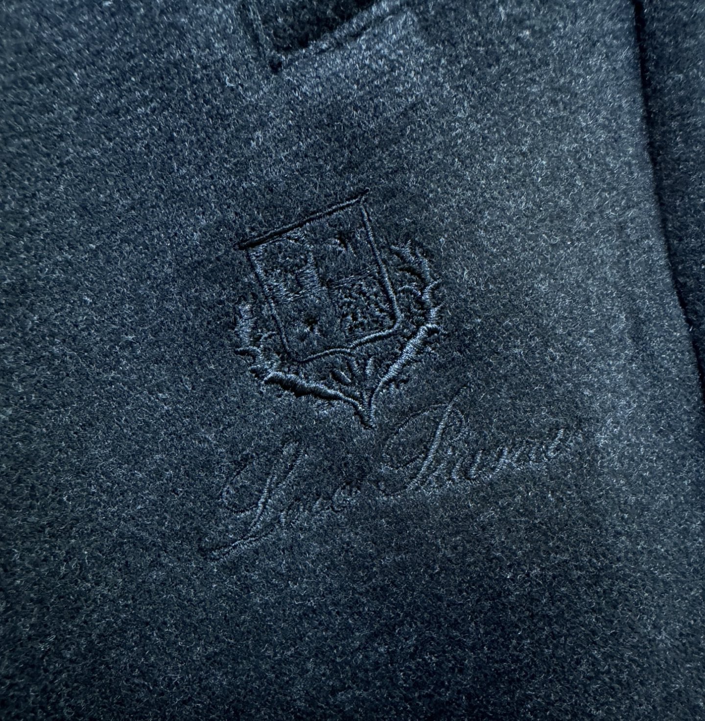 Loro Piana诺悠翩雅 2025秋冬超火爆休闲裤，选用欧洲进口羊毛面料，柔软舒适有质感，原版五金配