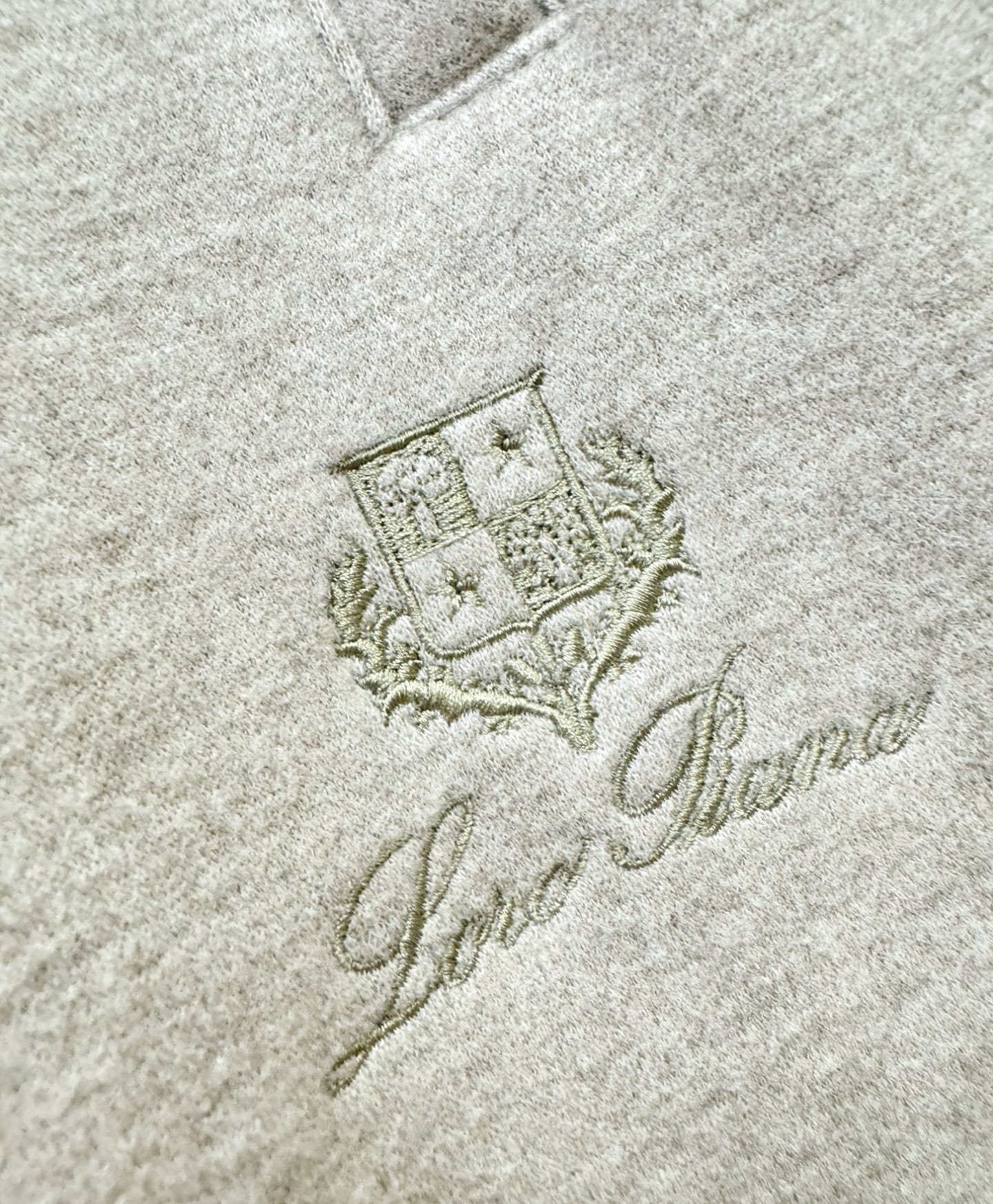 Loro Piana诺悠翩雅 2025秋冬超火爆休闲裤，选用欧洲进口羊毛面料，柔软舒适有质感，原版五金配