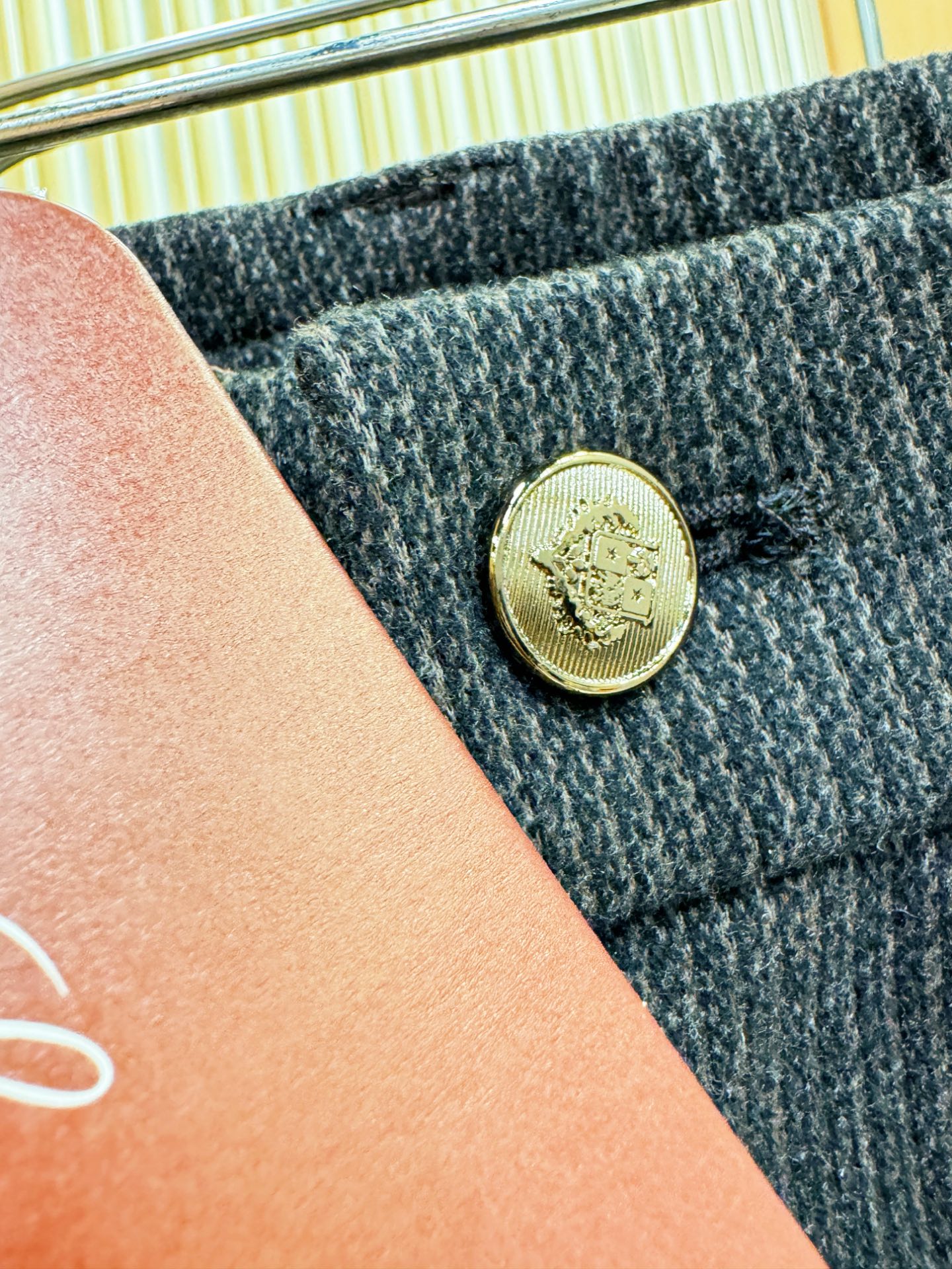 Loro Piana诺悠翩雅 2025秋冬超火爆休闲裤，选用欧洲进口羊毛面料，柔软舒适有质感，原版五金配