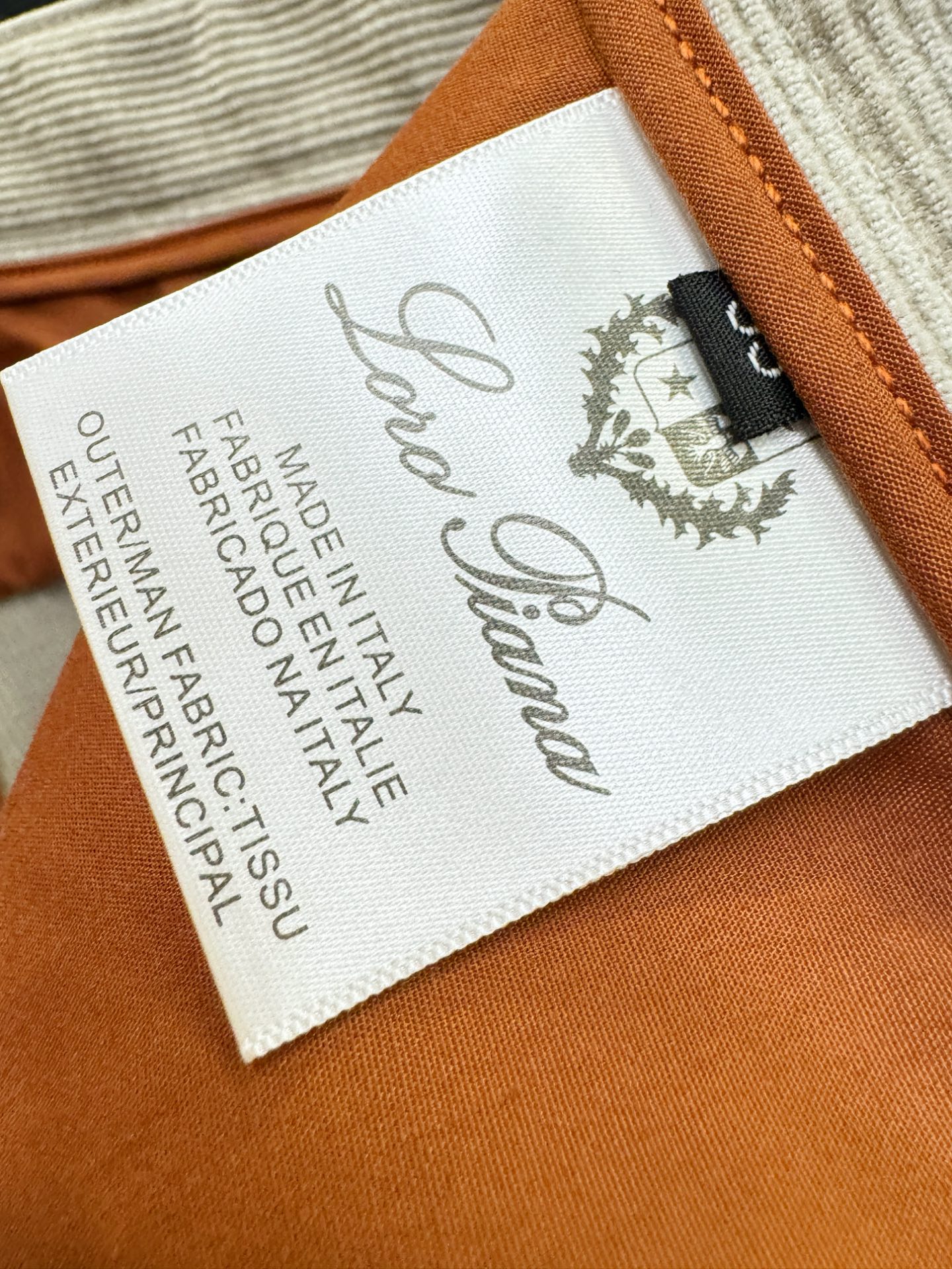 Loro Piana诺悠翩雅 2025秋冬超火爆休闲裤，灯芯绒面料，柔软舒适有质感，原版五金配件，非常炫