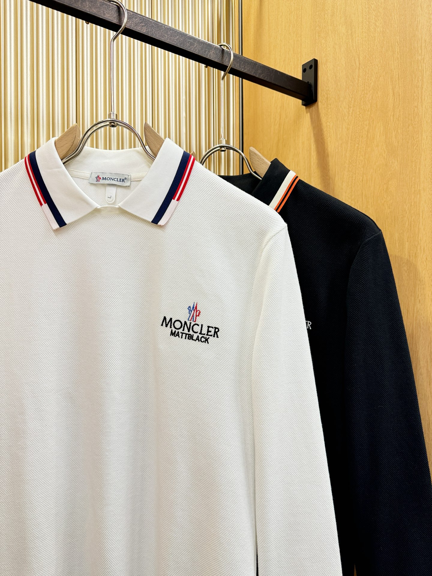 Moncler蒙口 2025秋季新品，官网同步 经典大气百搭Polo领长袖T恤，顶级原版面料，质感细腻 