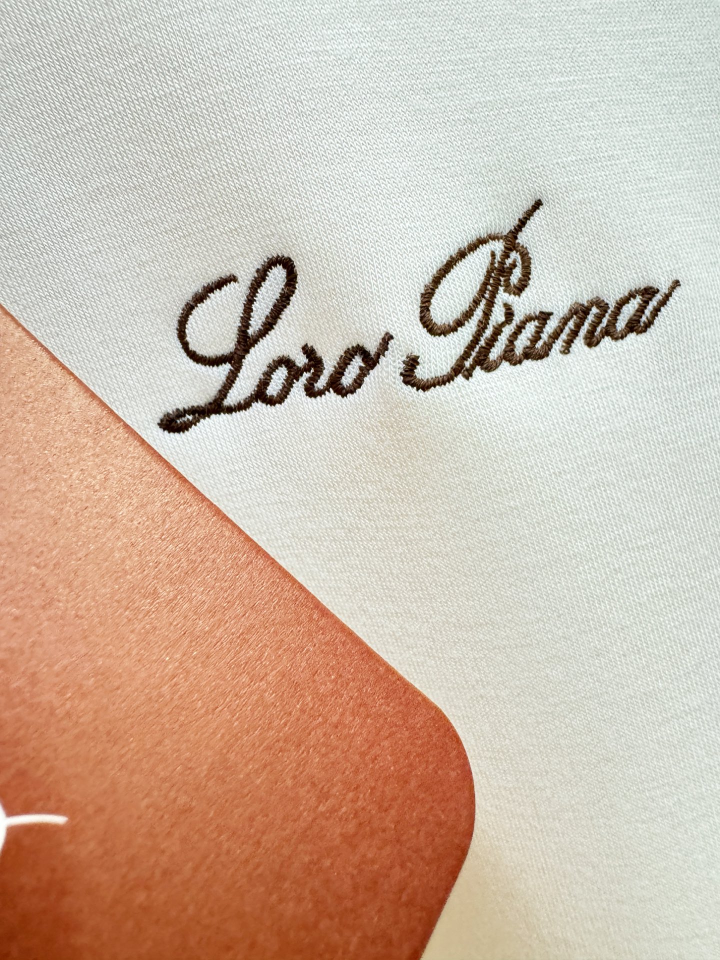 套装Loro Piana诺悠翩雅 2025秋冬新款抓绒套装，内里抓绒保暖，细节精致高级，高级感满满。定制