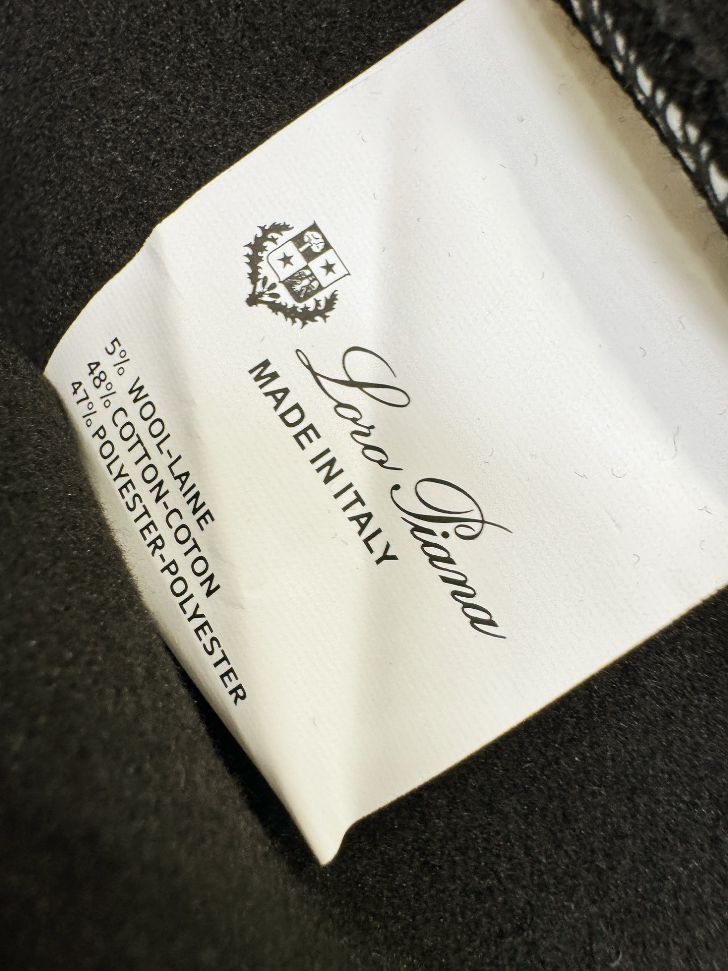 套装Loro Piana诺悠翩雅 2025秋冬新款抓绒套装，内里抓绒保暖，细节精致高级，高级感满满。定制