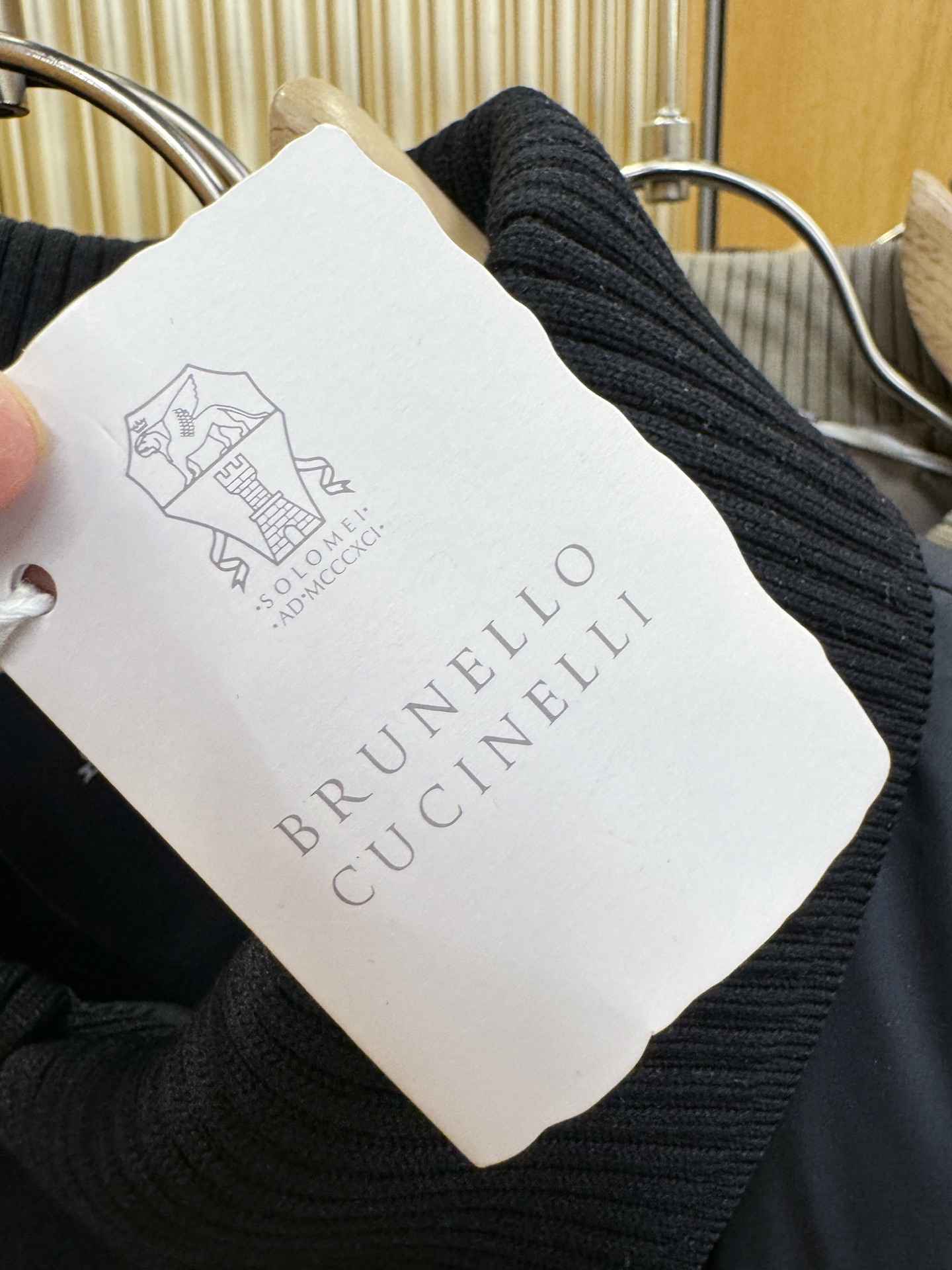 BC布鲁提2025新款羽绒服，秀场新品，品相非常完美，专柜高科技防水面料，内里白鸭绒填充，舒适保暖，色泽