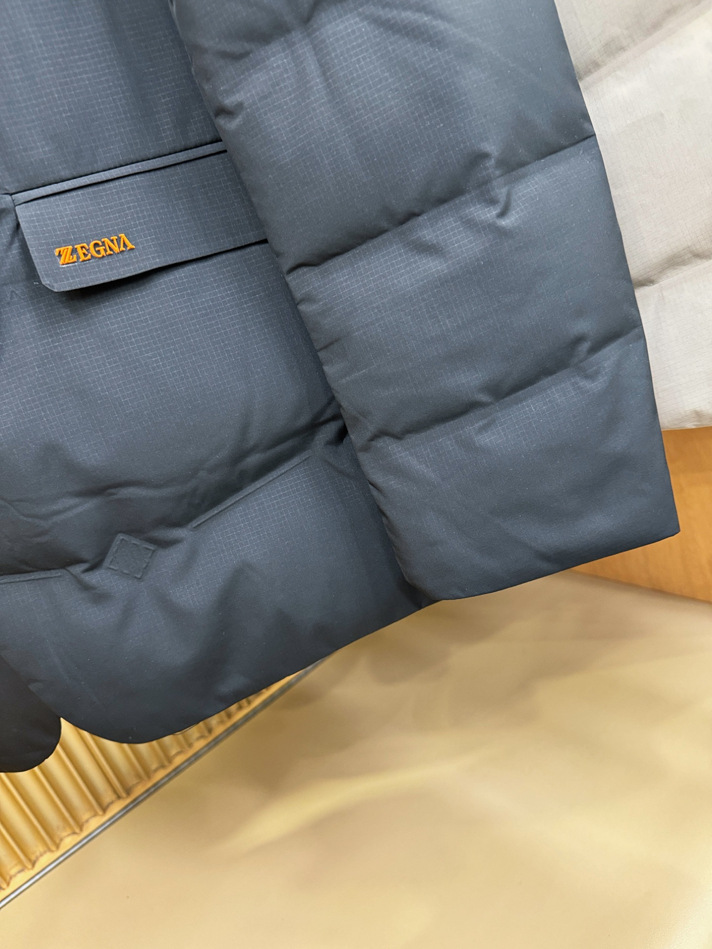 Ermenegildo Zeg*a杰*亚 2025新款羽绒服，衣领可拆，秀场新品，品相非常完美，专柜高科