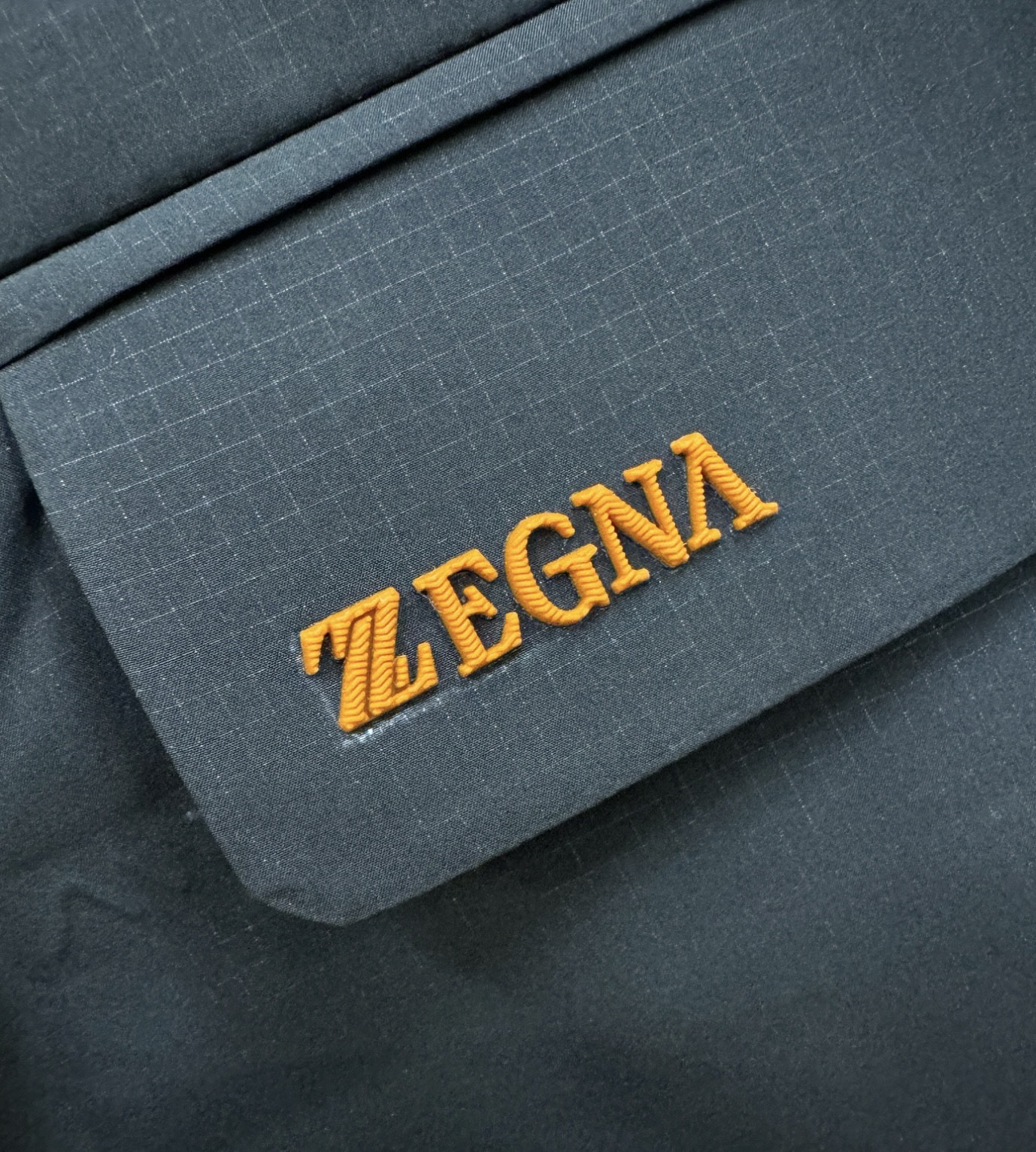 Ermenegildo Zeg*a杰*亚 2025新款羽绒服，衣领可拆，秀场新品，品相非常完美，专柜高科