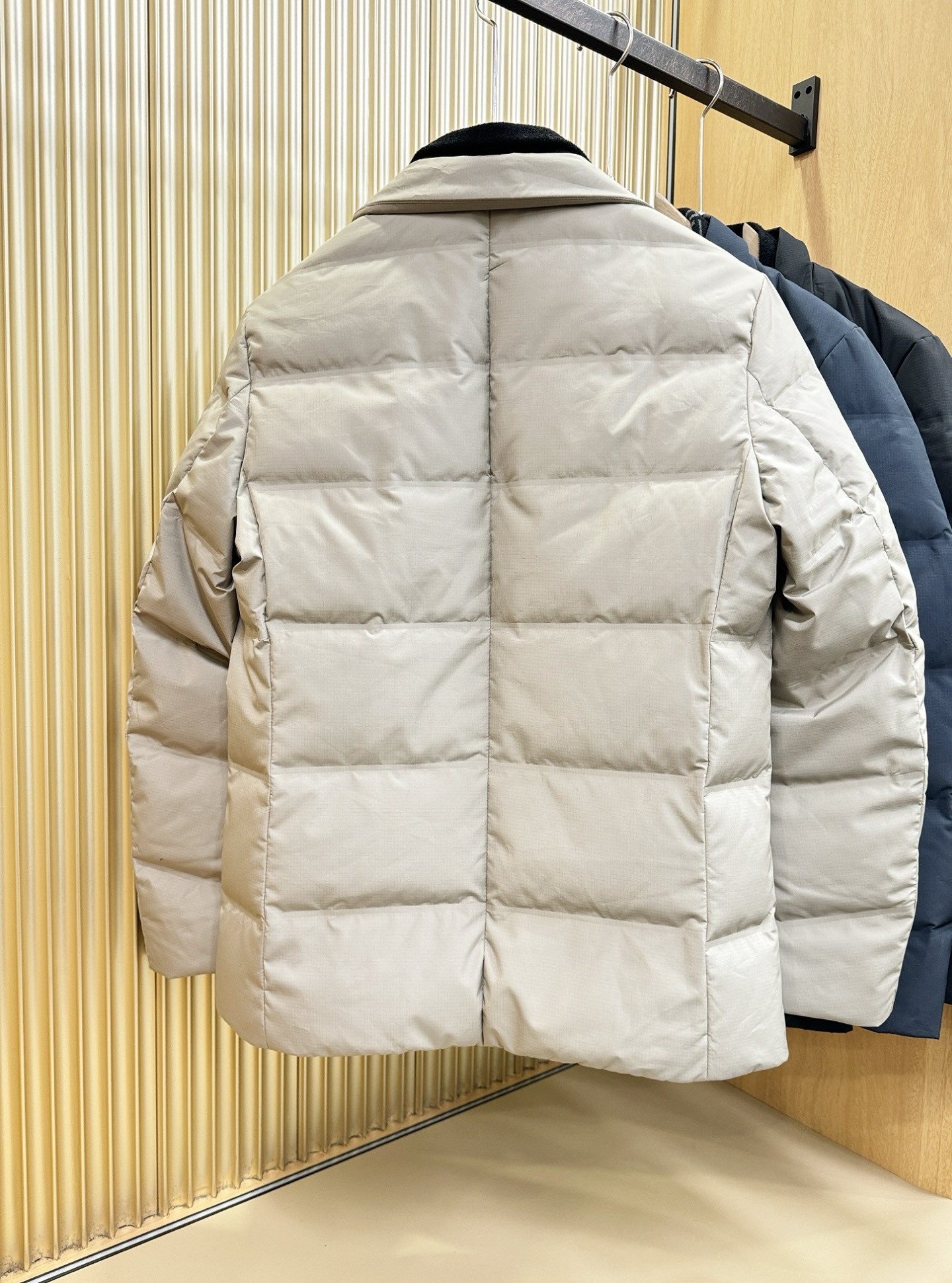 Ermenegildo Zeg*a杰*亚 2025新款羽绒服，衣领可拆，秀场新品，品相非常完美，专柜高科