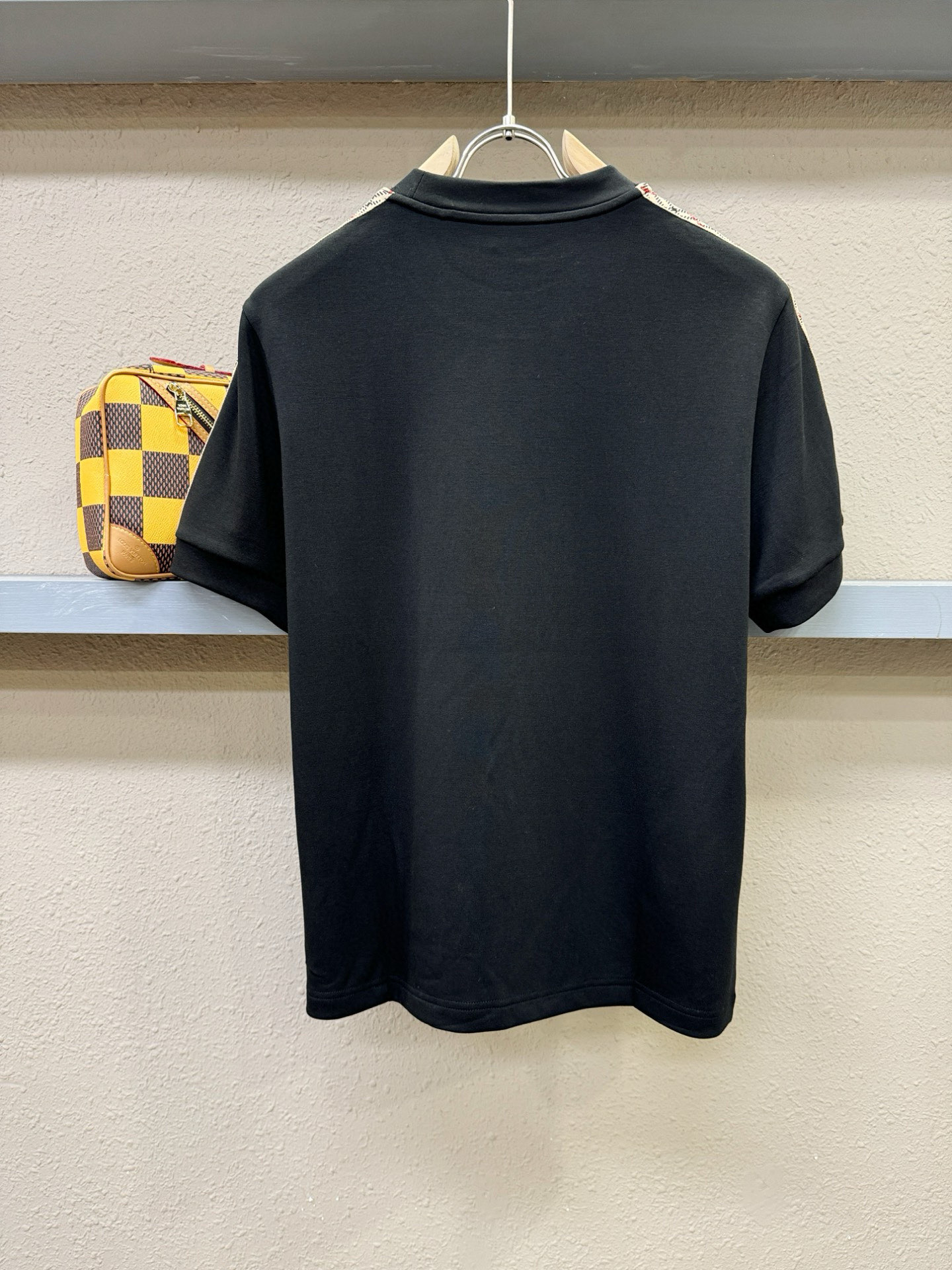 BURBERRY巴宝莉 顶级品质 2025秋冬新品短袖！原版定制面料，手感柔软。顶级进口私货，时尚设计潮