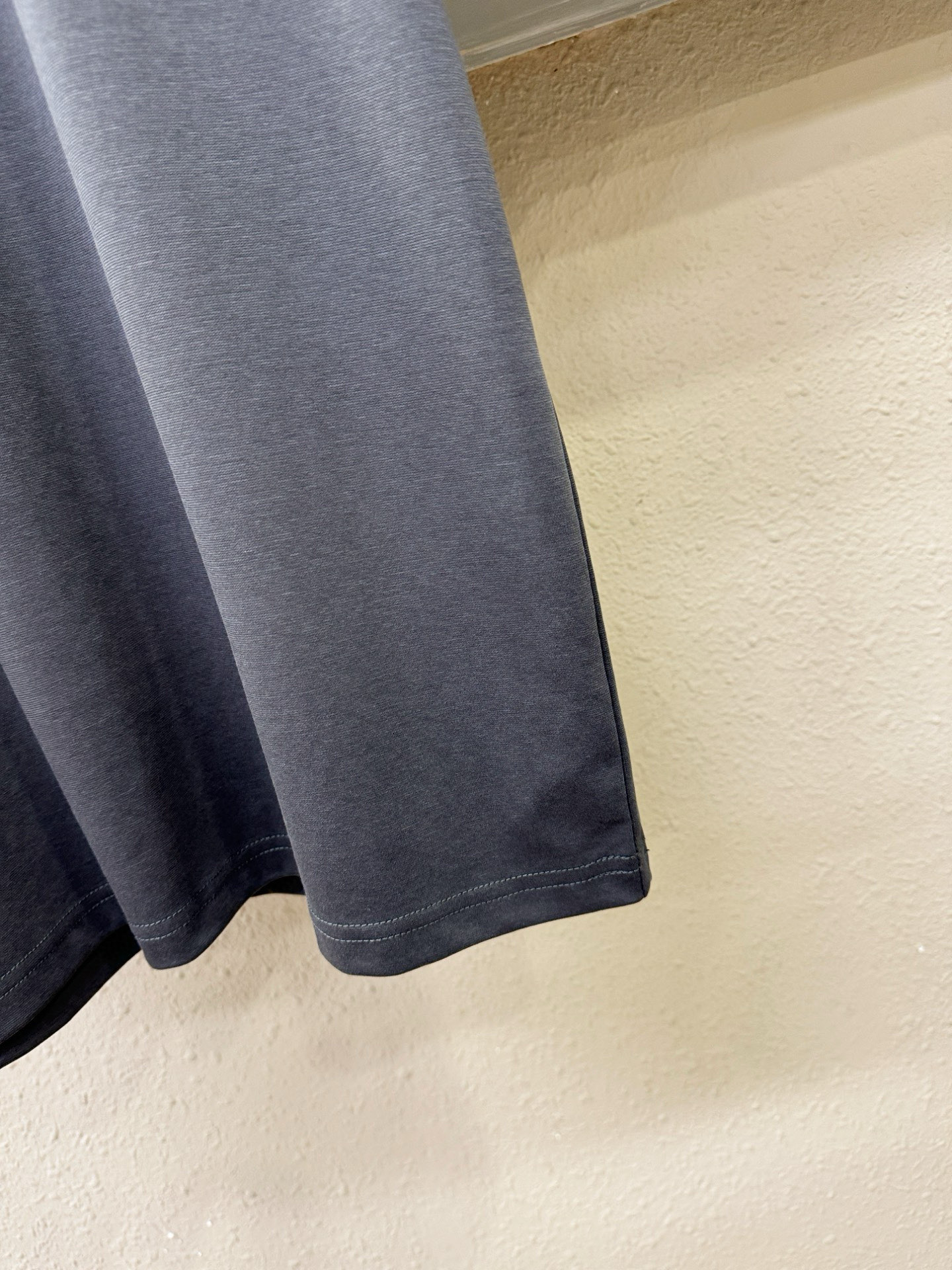 BURBERRY巴宝莉 2025春夏新款短袖T恤！走秀图案时尚休闲短袖T恤衫！设计logo设计！极具设计