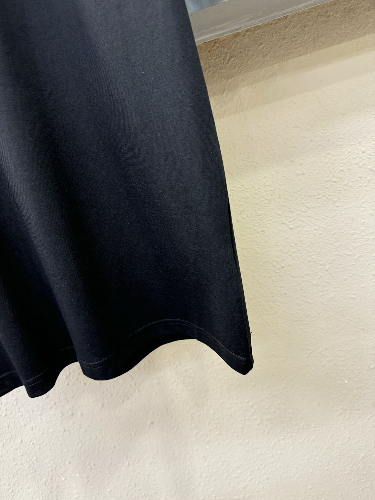 BURBERRY巴宝莉 2025春夏新款短袖T恤！走秀图案时尚休闲短袖T恤衫！设计logo设计！极具设计