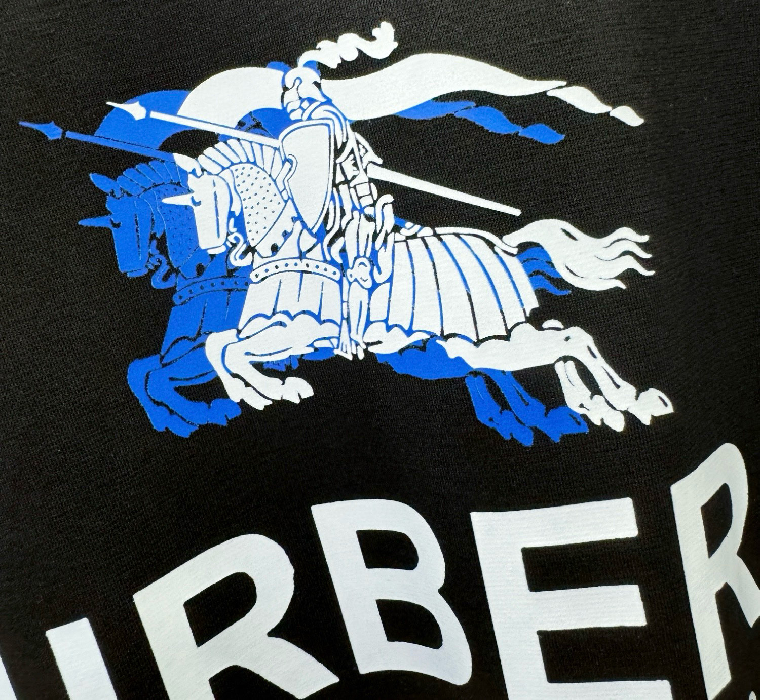 BURBERRY巴宝莉 2025春夏新款短袖T恤！走秀图案时尚休闲短袖T恤衫！设计logo设计！极具设计