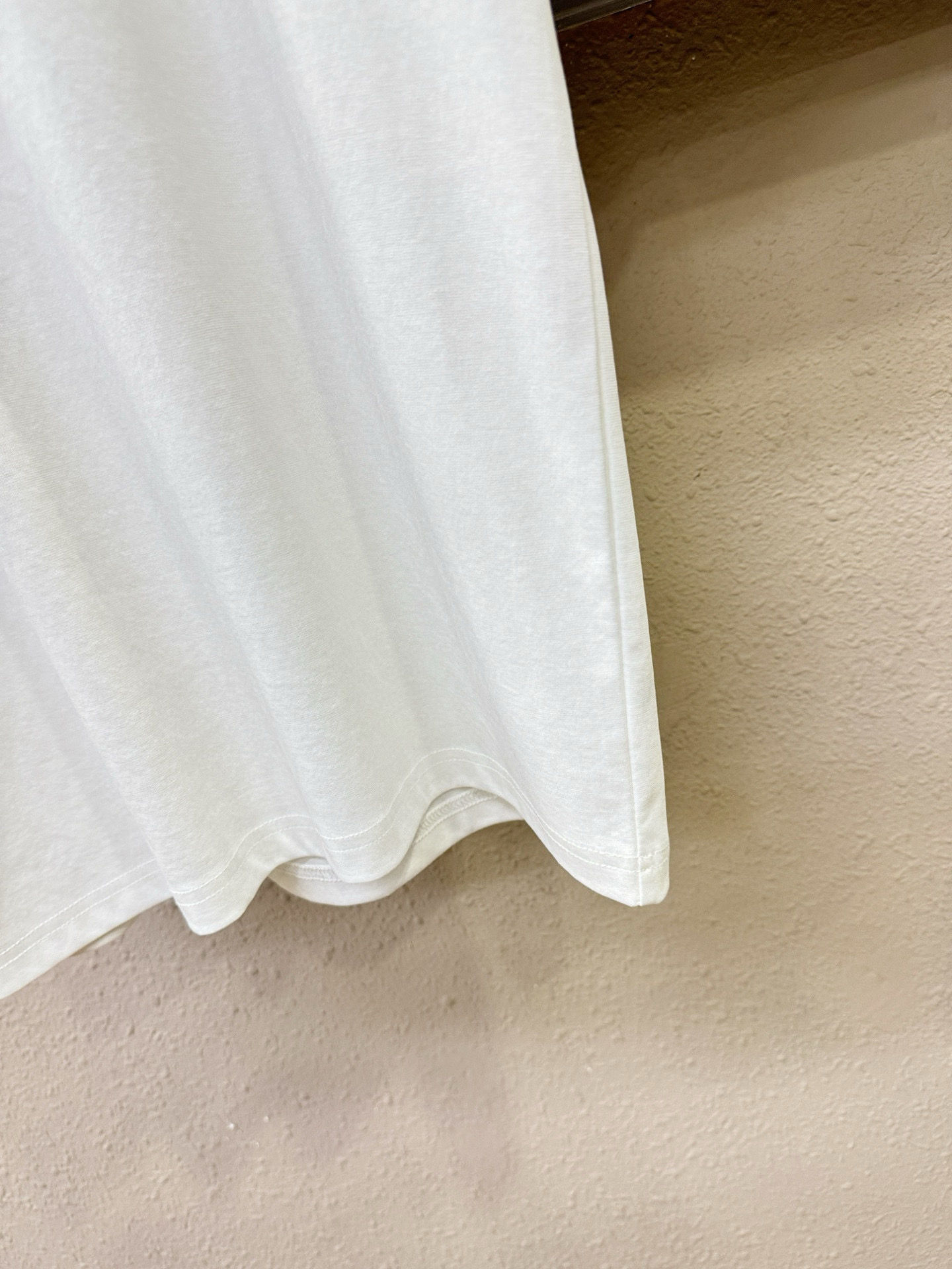 BURBERRY巴宝莉 2025春夏新款短袖T恤！走秀图案时尚休闲短袖T恤衫！设计logo设计！极具设计