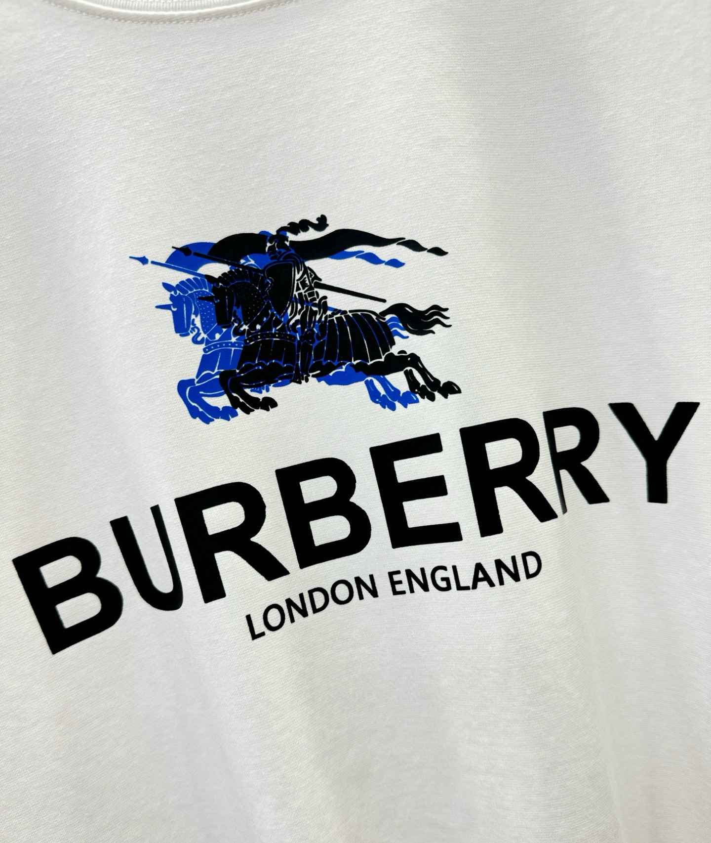 BURBERRY巴宝莉 2025春夏新款短袖T恤！走秀图案时尚休闲短袖T恤衫！设计logo设计！极具设计