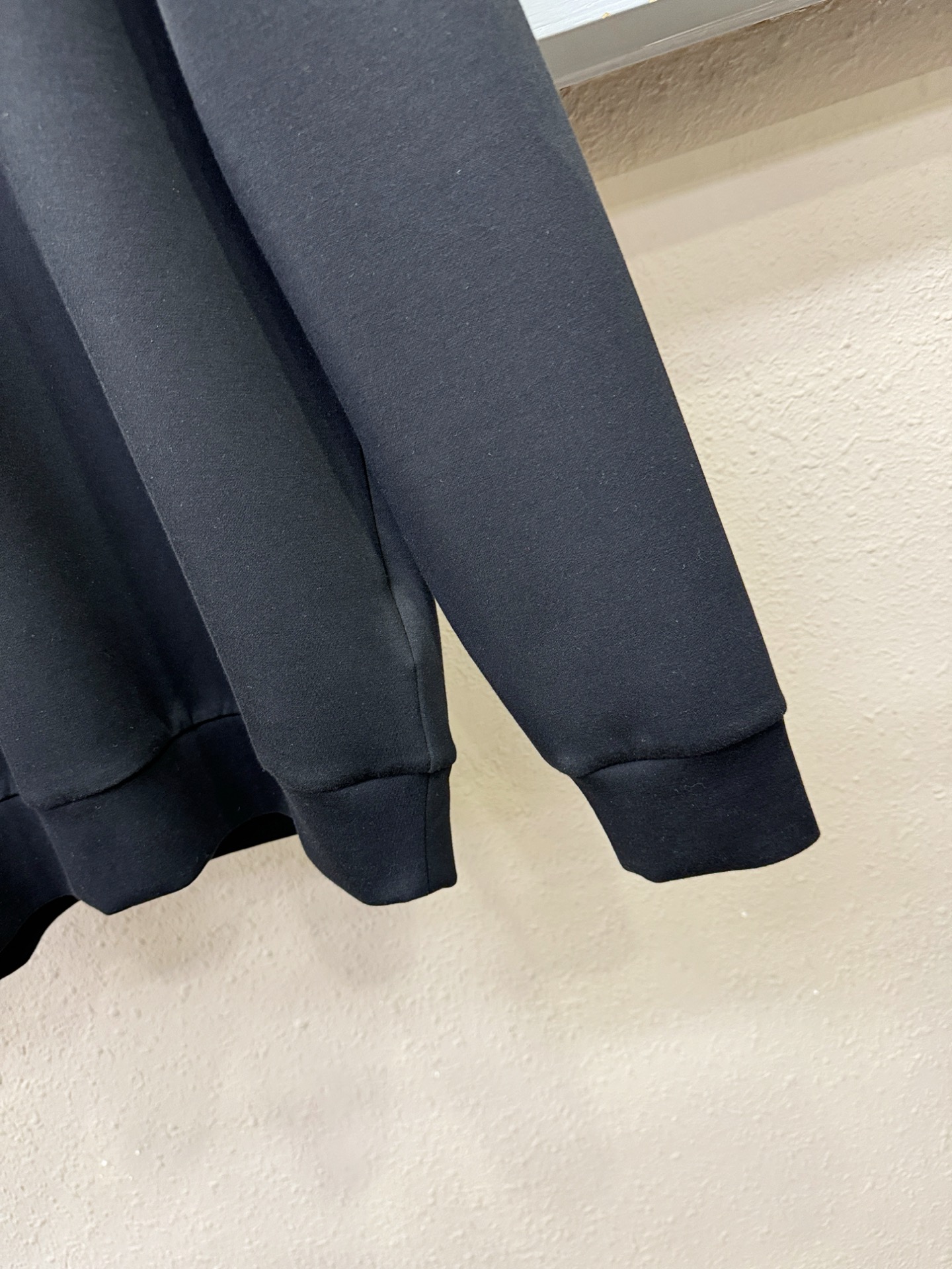 套装 Ermenegildo Zeg*a杰*亚 2025秋冬新款休闲套装，细节精致高级，高级感满满。定制