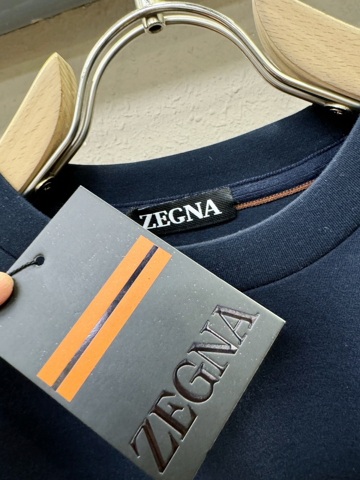 套装 Ermenegildo Zeg*a杰*亚 2025秋冬新款休闲套装，细节精致高级，高级感满满。定制