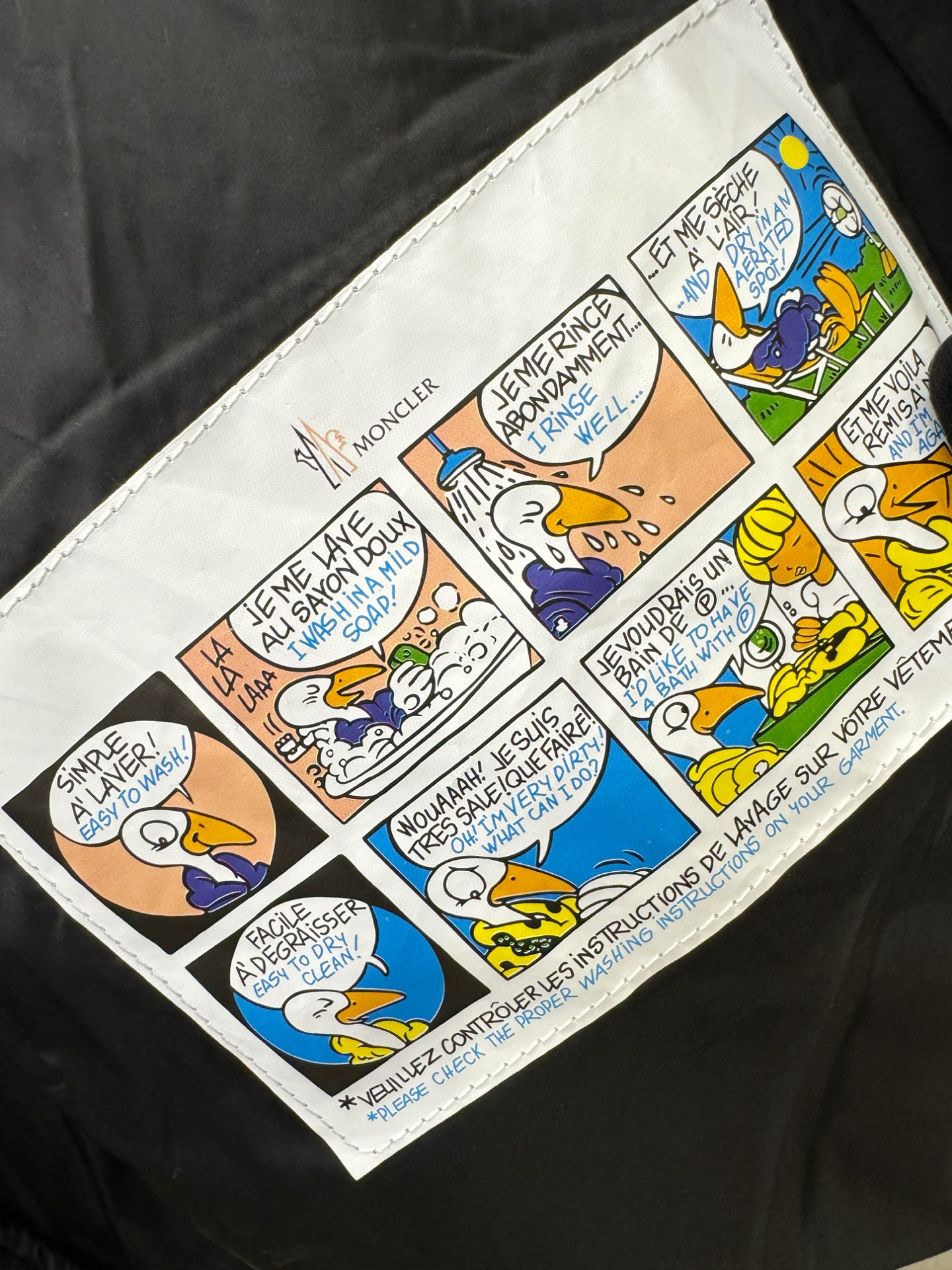 Moncler蒙口 2025新款羽绒马甲，秀场新品，品相非常完美，专柜高科技防水面料，内里90%白鹅绒填