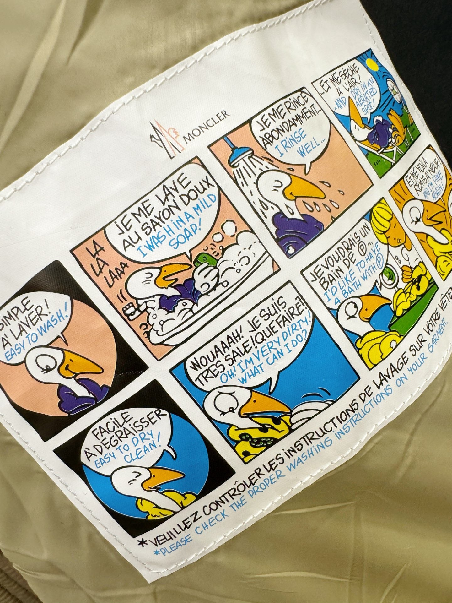 Moncler蒙口 2025新款羽绒马甲，秀场新品，品相非常完美，专柜高科技防水面料，内里90%白鹅绒填