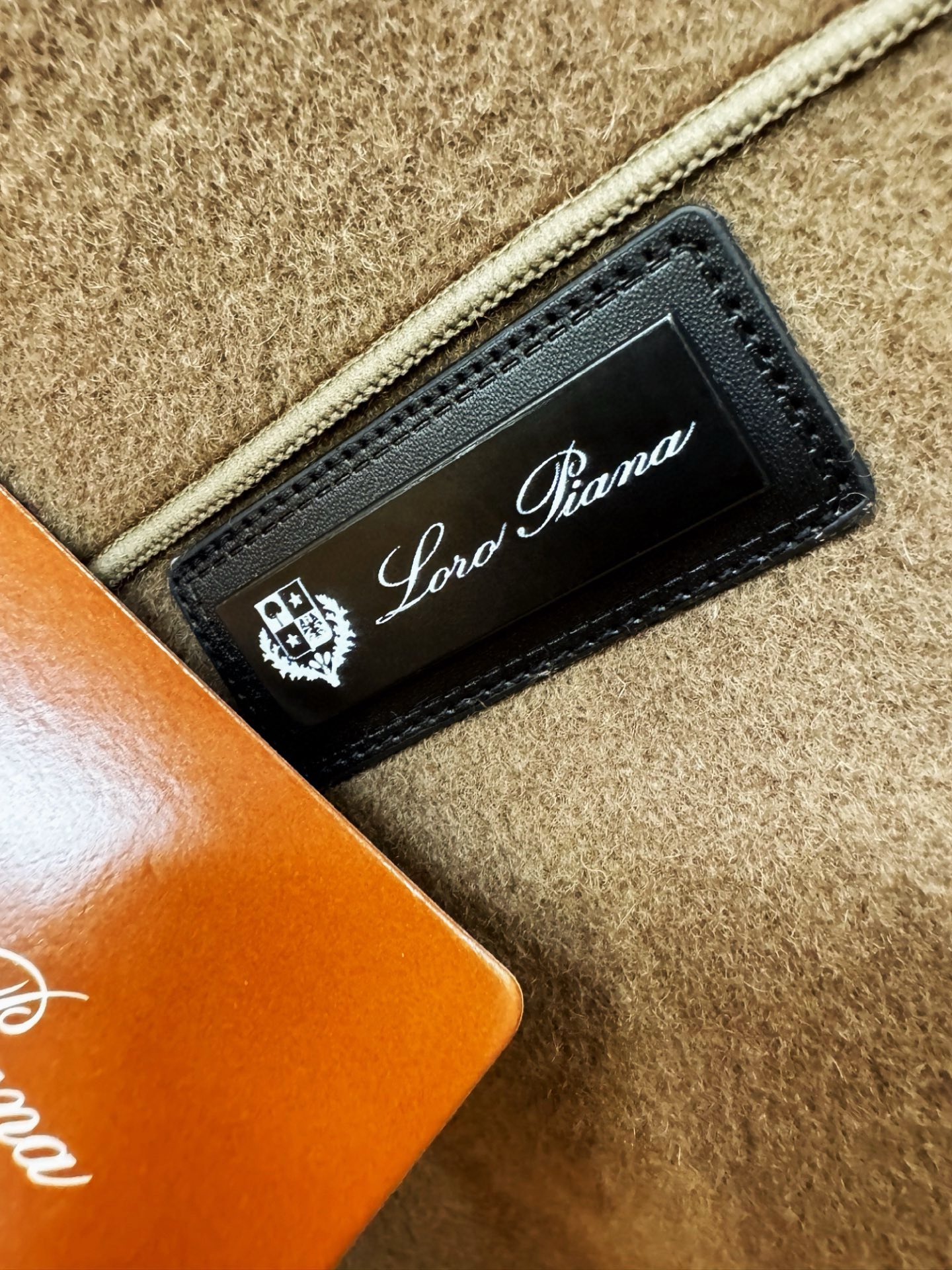 Loro Piana诺悠翩雅 2025秋冬新款外套，双面羊绒面料，原版五金配件，厚款外套，面料质感醇厚挺