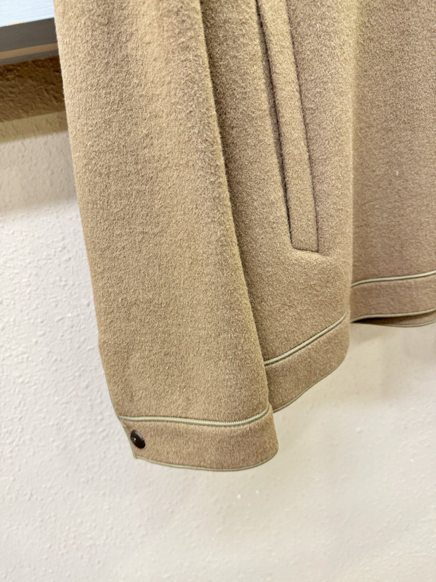 Loro Piana诺悠翩雅 2025秋冬新款外套，双面羊绒面料，原版五金配件，厚款外套，面料质感醇厚挺