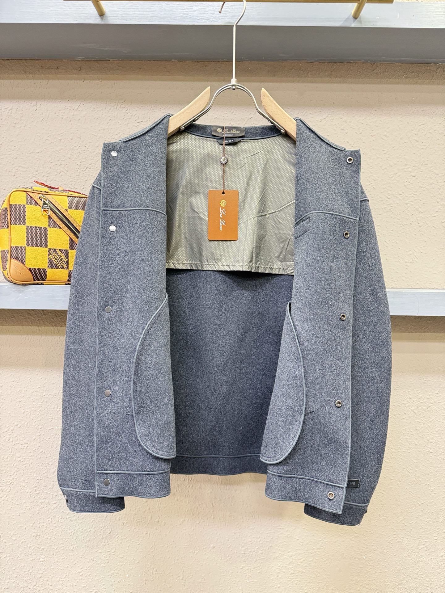 Loro Piana诺悠翩雅 2025秋冬新款外套，双面羊绒面料，原版五金配件，厚款外套，面料质感醇厚挺