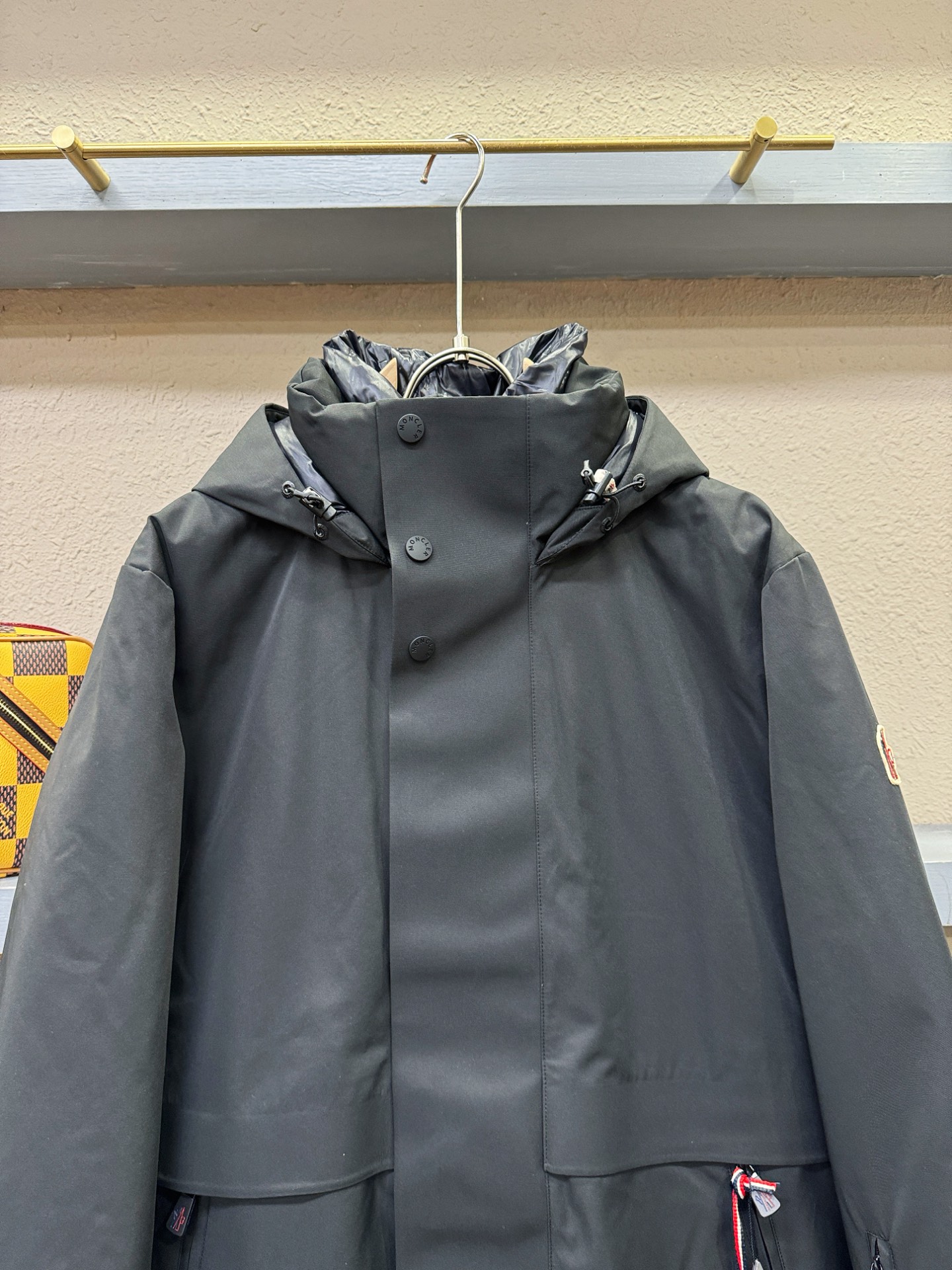 Moncler蒙口 2025新款羽绒服，秀场新品，品相非常完美，专柜高科技防水面料，内里90%白鹅绒填充