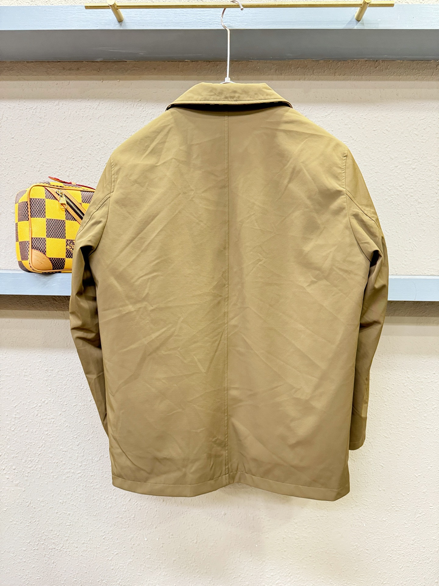 BURBERRY巴宝莉 2025新款羽绒服，秀场新品，品相非常完美，专柜高科技防水面料，内里90%白鹅绒