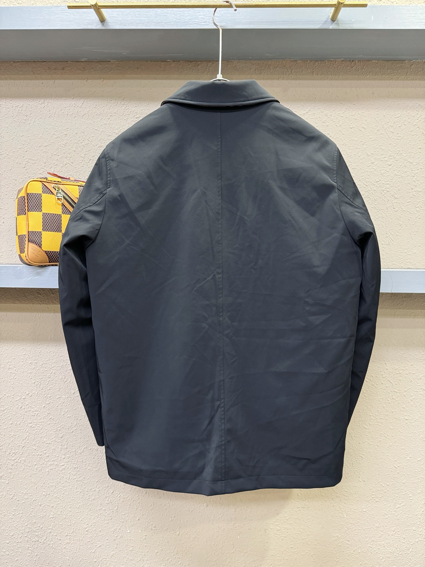 BURBERRY巴宝莉 2025新款羽绒服，秀场新品，品相非常完美，专柜高科技防水面料，内里90%白鹅绒