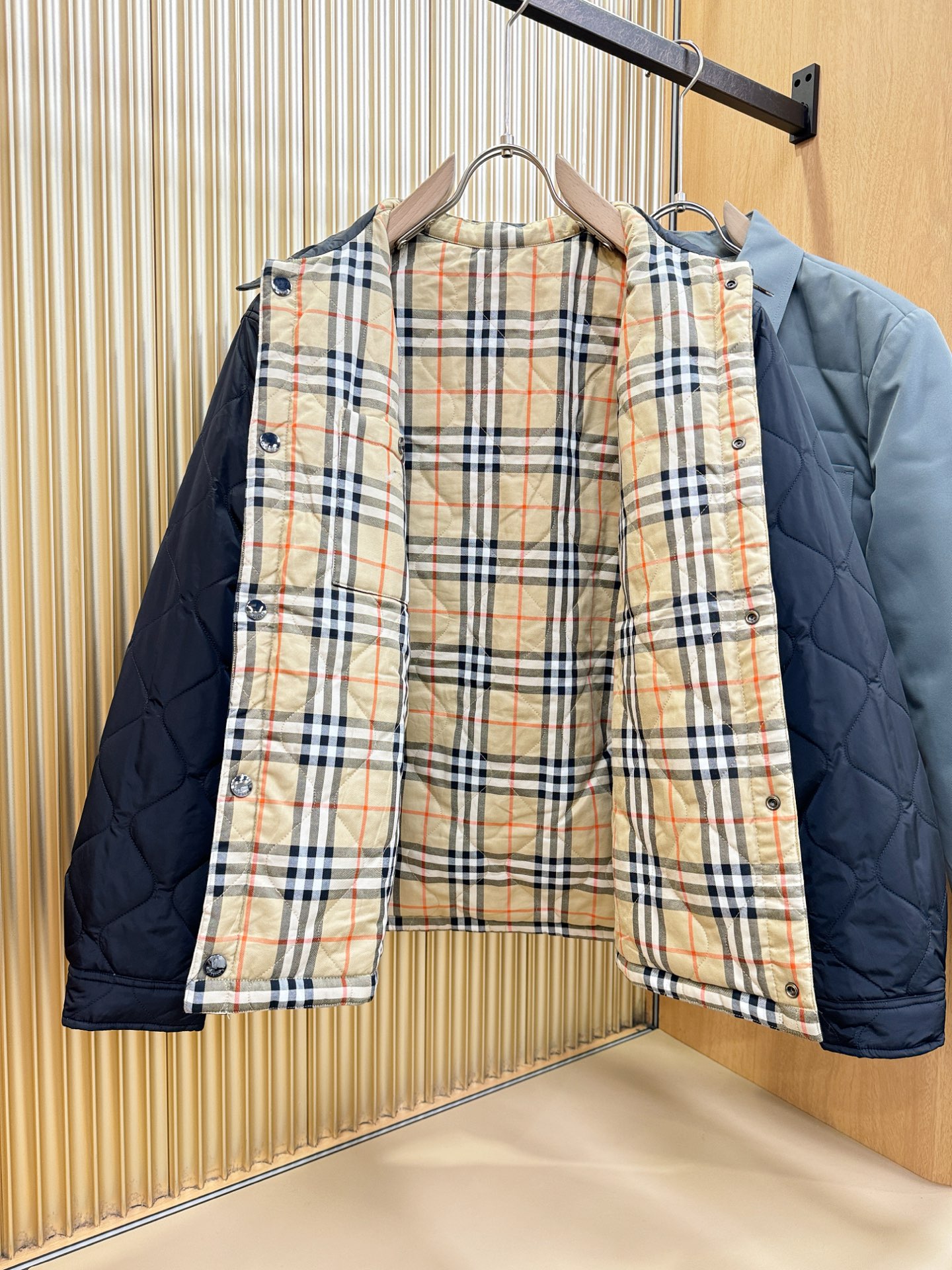 BURBERRY巴宝莉 2025秋冬新款棉服夹克外套，内里加棉，精工刺绣，原单狠货 意大利进口面料时尚夹