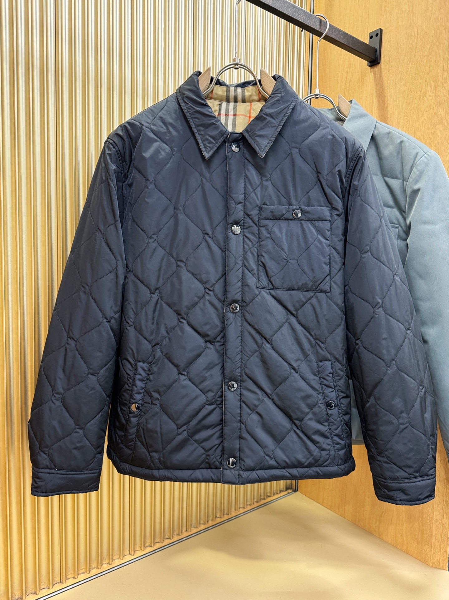 BURBERRY巴宝莉 2025秋冬新款棉服夹克外套，内里加棉，精工刺绣，原单狠货 意大利进口面料时尚夹