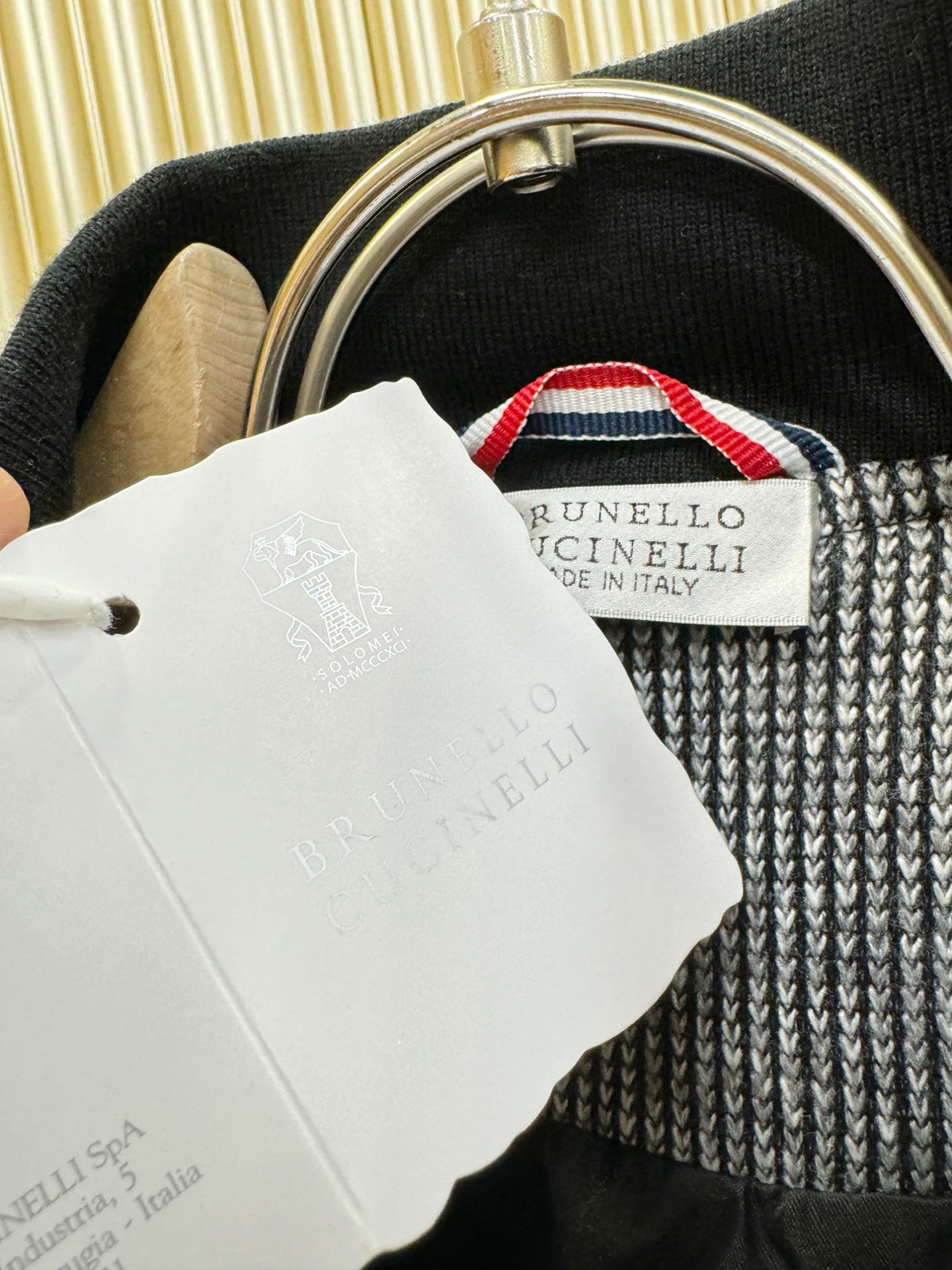 BC布鲁提 2025新款外套，秀场新品，品相非常完美，专柜高科技防水面料，内里舒适保暖，色泽饱满诱人，非