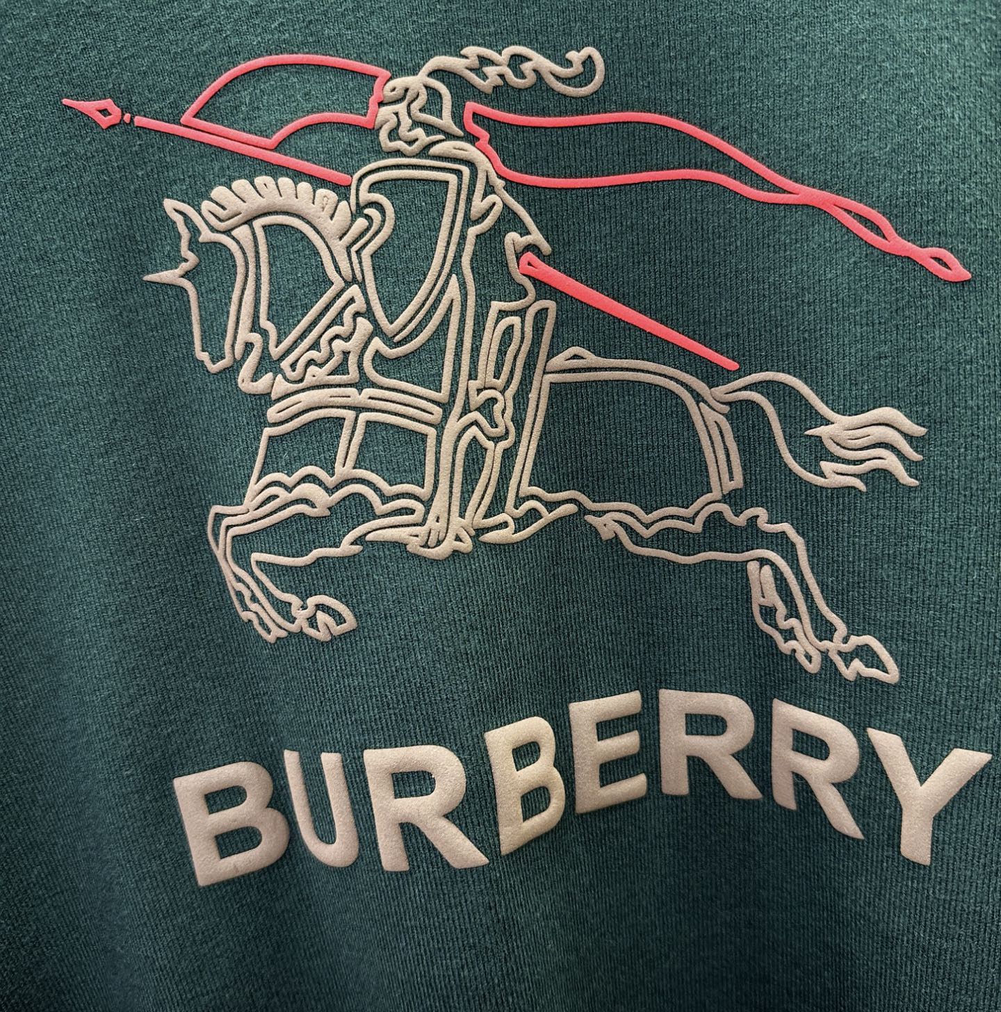 BURBERRY巴宝莉 2025新款毛衣，胸前logo设计！贸易公司渠道稀出，同步官网发售！秋冬系列经典
