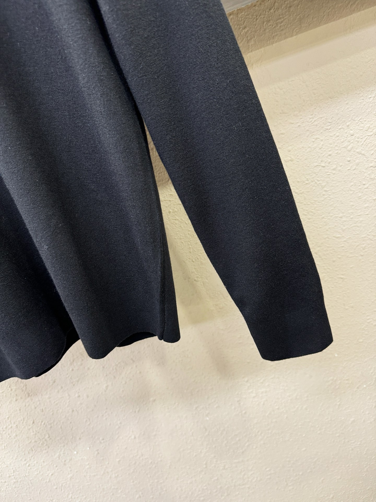 BURBERRY巴宝莉 2025新款毛衣，胸前logo设计！贸易公司渠道稀出，同步官网发售！秋冬系列经典