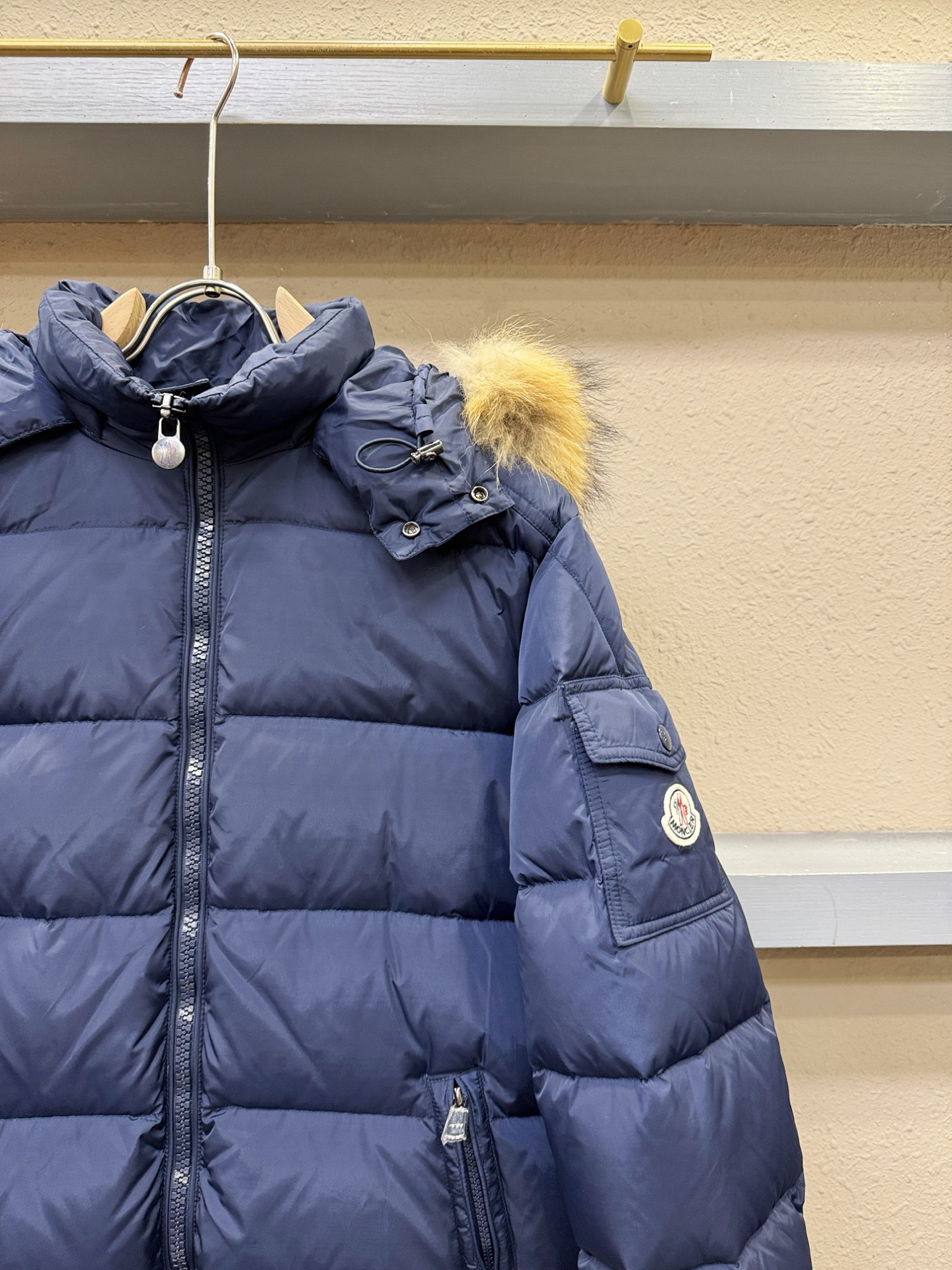 Moncler蒙口 2025新款羽绒服，秀场新品，品相非常完美，专柜高科技防水面料，内里90%白鹅绒填充