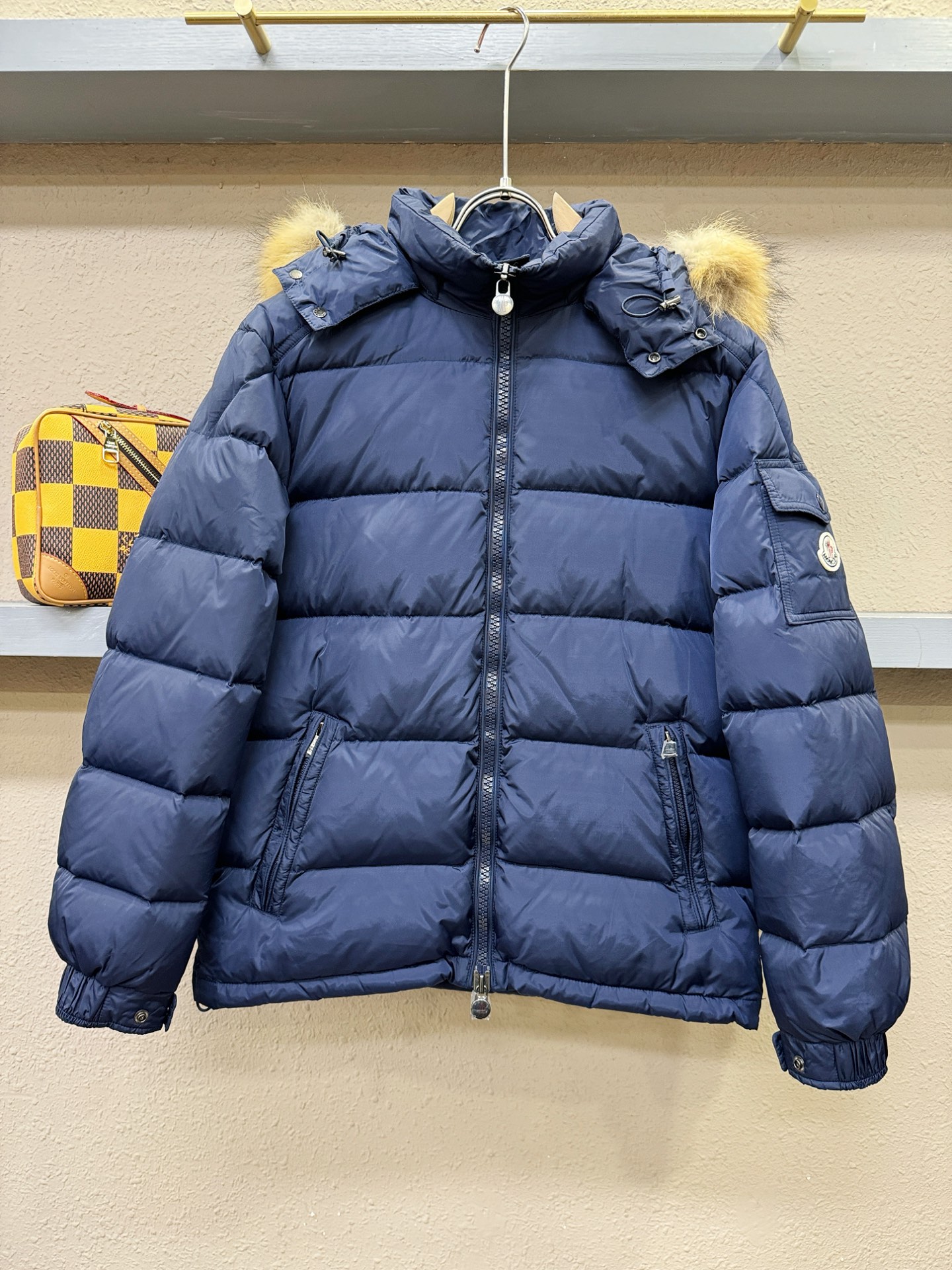 Moncler蒙口 2025新款羽绒服，秀场新品，品相非常完美，专柜高科技防水面料，内里90%白鹅绒填充