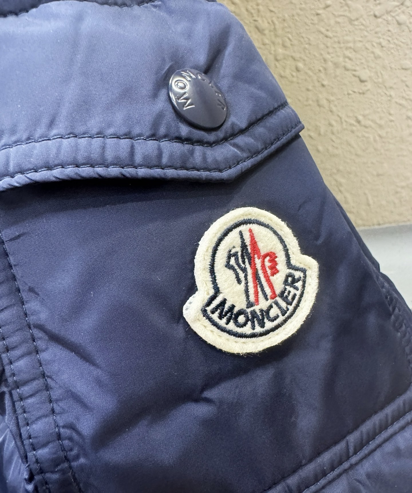 Moncler蒙口 2025新款羽绒服，秀场新品，品相非常完美，专柜高科技防水面料，内里90%白鹅绒填充