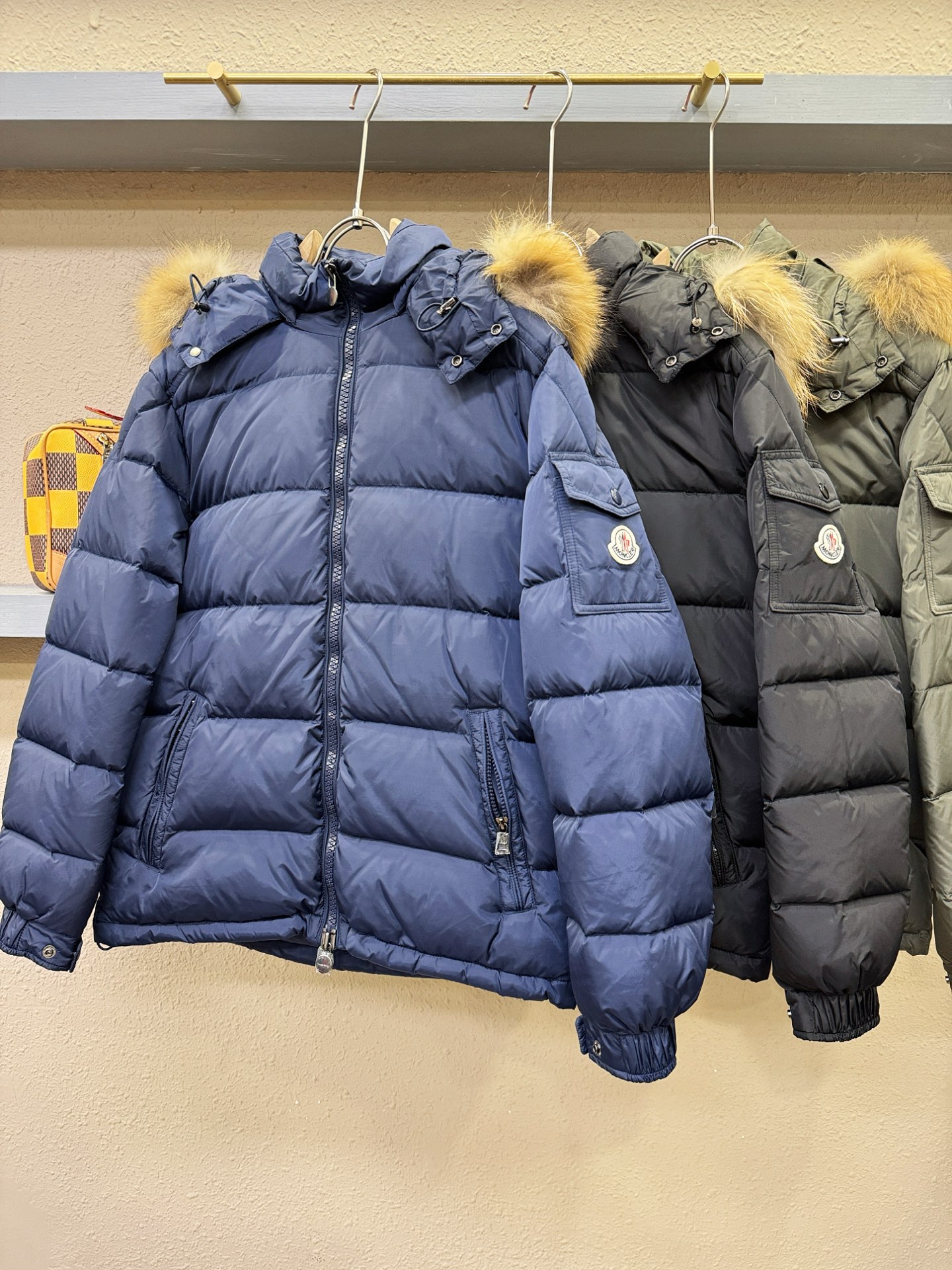 Moncler蒙口 2025新款羽绒服，秀场新品，品相非常完美，专柜高科技防水面料，内里90%白鹅绒填充