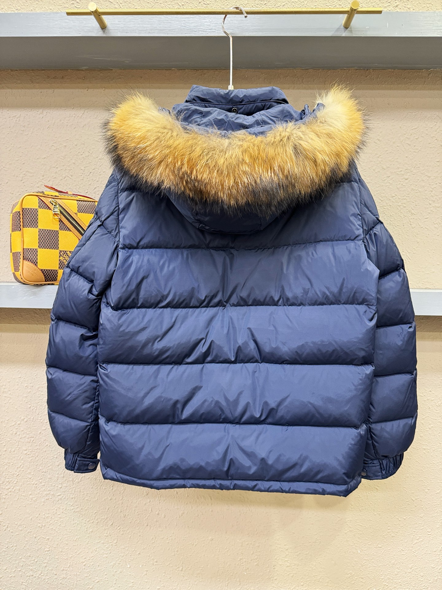 Moncler蒙口 2025新款羽绒服，秀场新品，品相非常完美，专柜高科技防水面料，内里90%白鹅绒填充