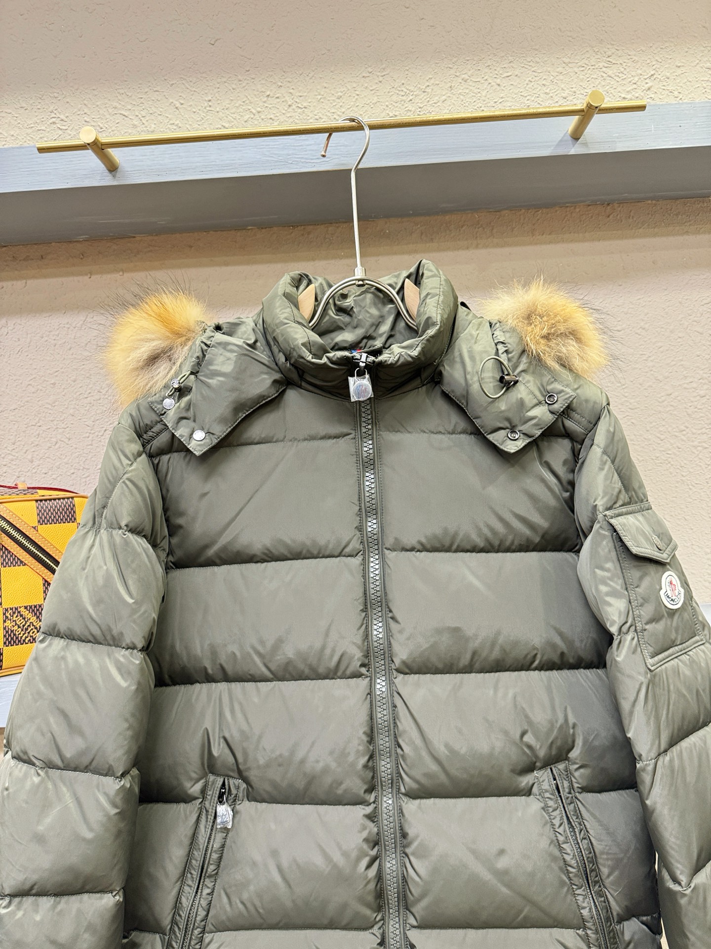 Moncler蒙口 2025新款羽绒服，秀场新品，品相非常完美，专柜高科技防水面料，内里90%白鹅绒填充