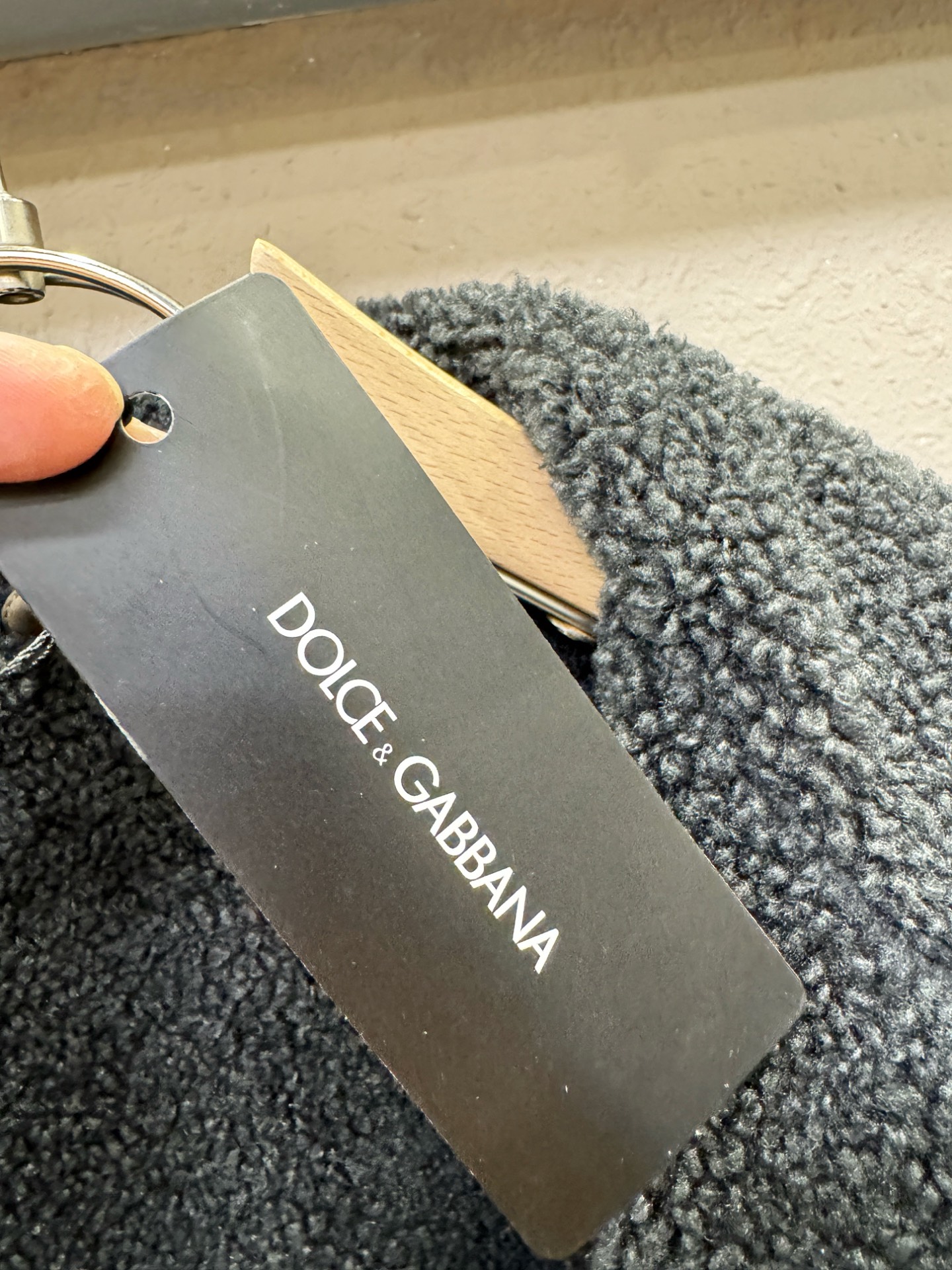 DG杜嘉班纳2025新款外套，秀场新品，加绒加厚，品相非常完美，专柜高科技防水面料，内里舒适保暖，色泽饱