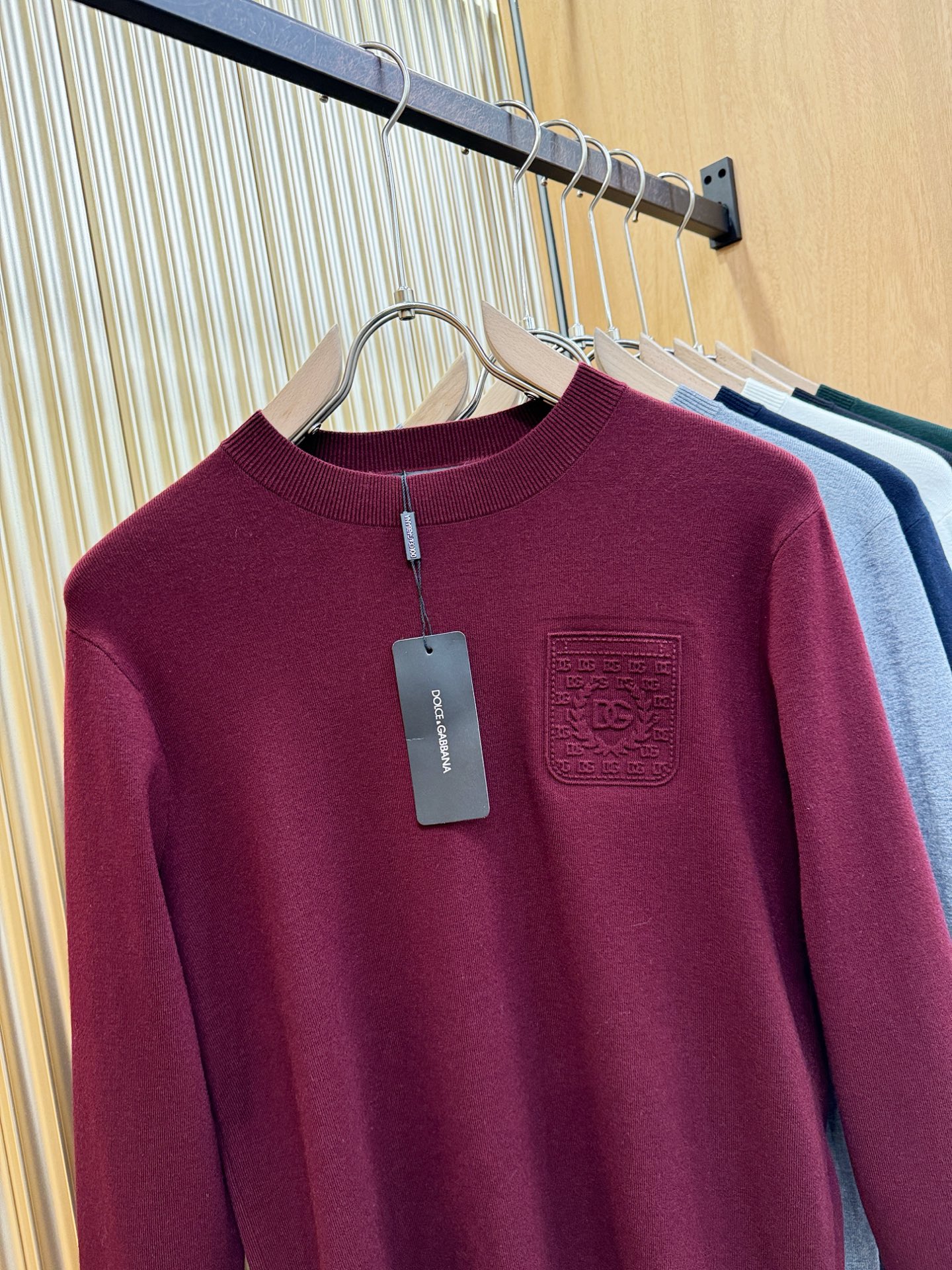 DG 2025新款毛衣，胸前logo设计！贸易公司渠道稀出，同步官网发售！秋冬系列经典设计！此款毛衣甄选