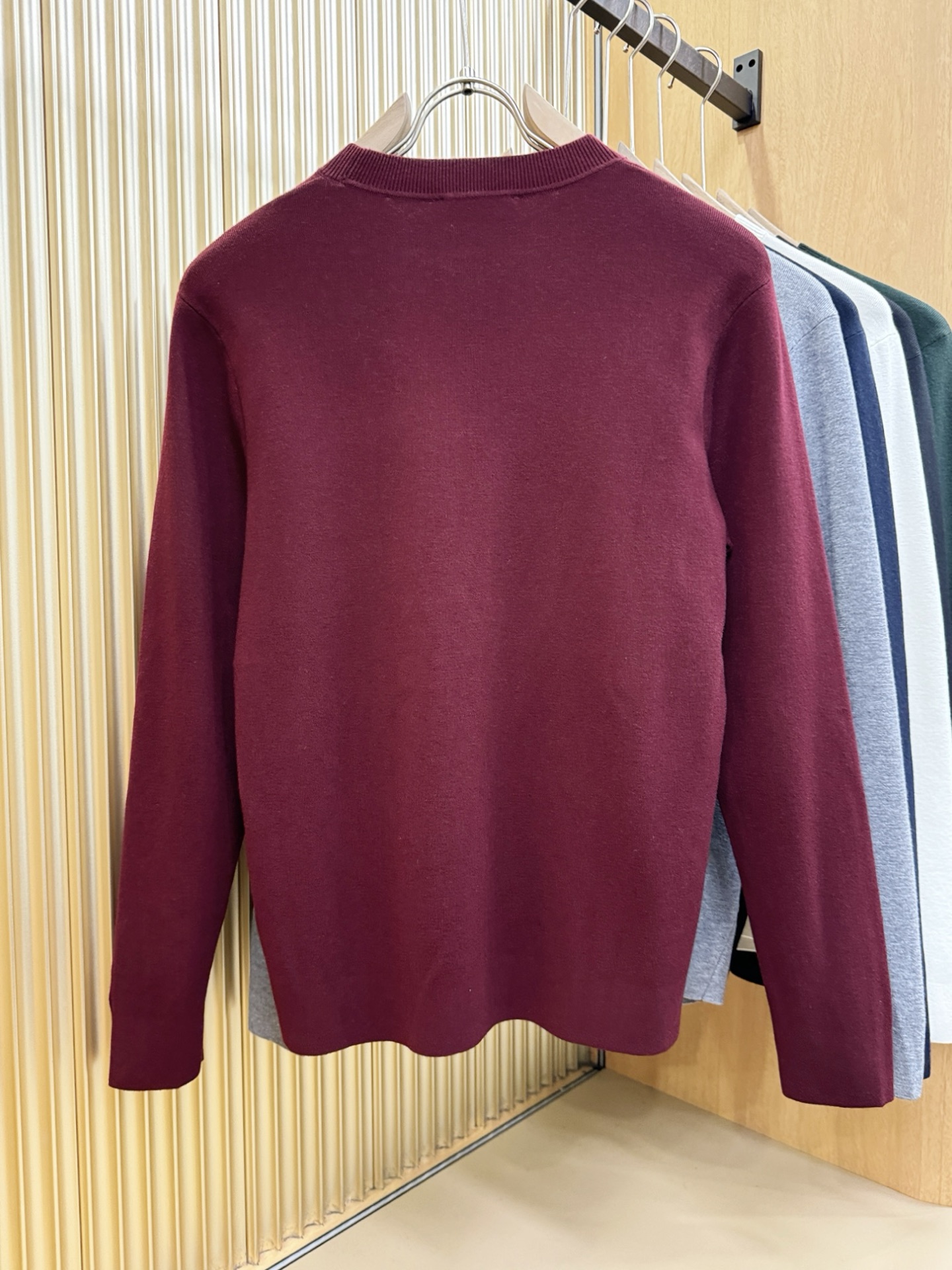 DG 2025新款毛衣，胸前logo设计！贸易公司渠道稀出，同步官网发售！秋冬系列经典设计！此款毛衣甄选