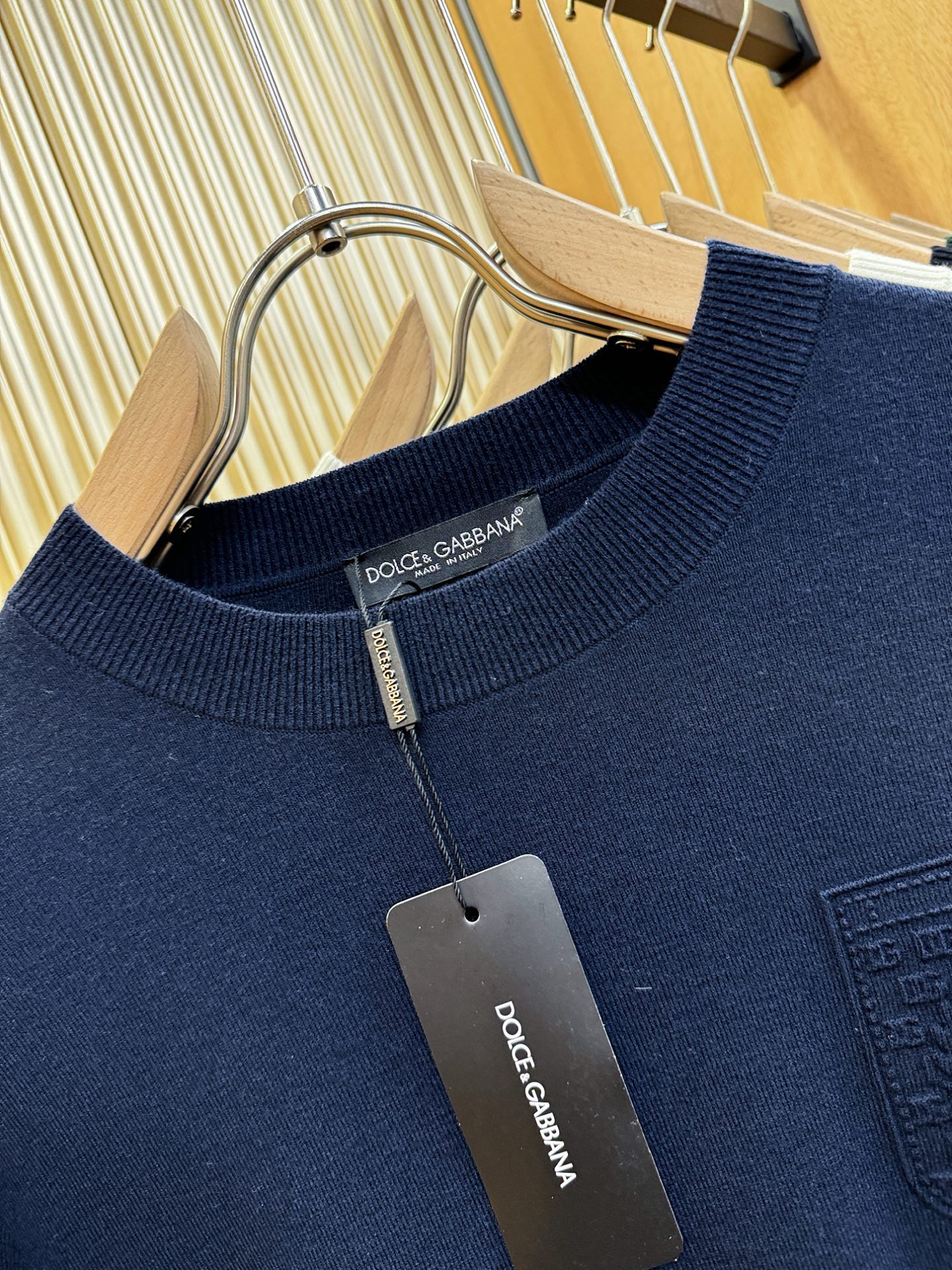 DG 2025新款毛衣，胸前logo设计！贸易公司渠道稀出，同步官网发售！秋冬系列经典设计！此款毛衣甄选