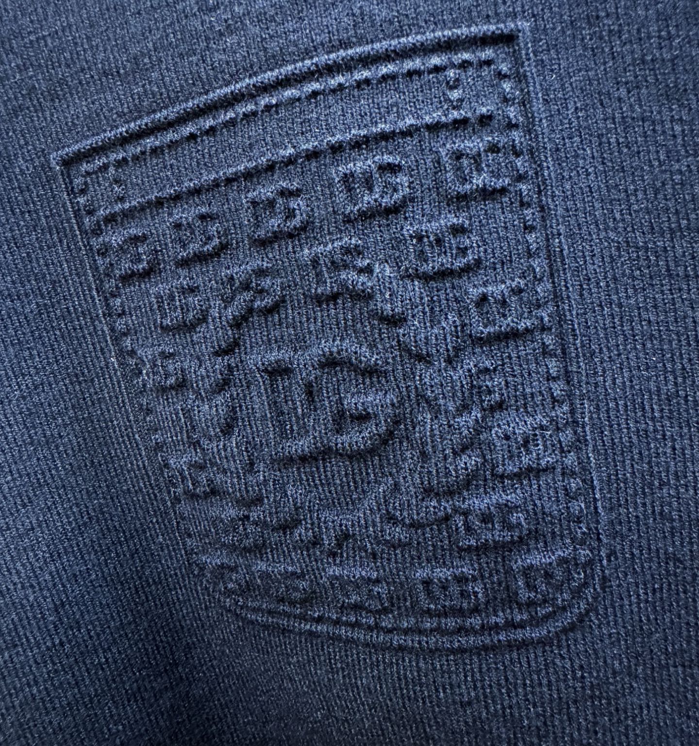 DG 2025新款毛衣，胸前logo设计！贸易公司渠道稀出，同步官网发售！秋冬系列经典设计！此款毛衣甄选